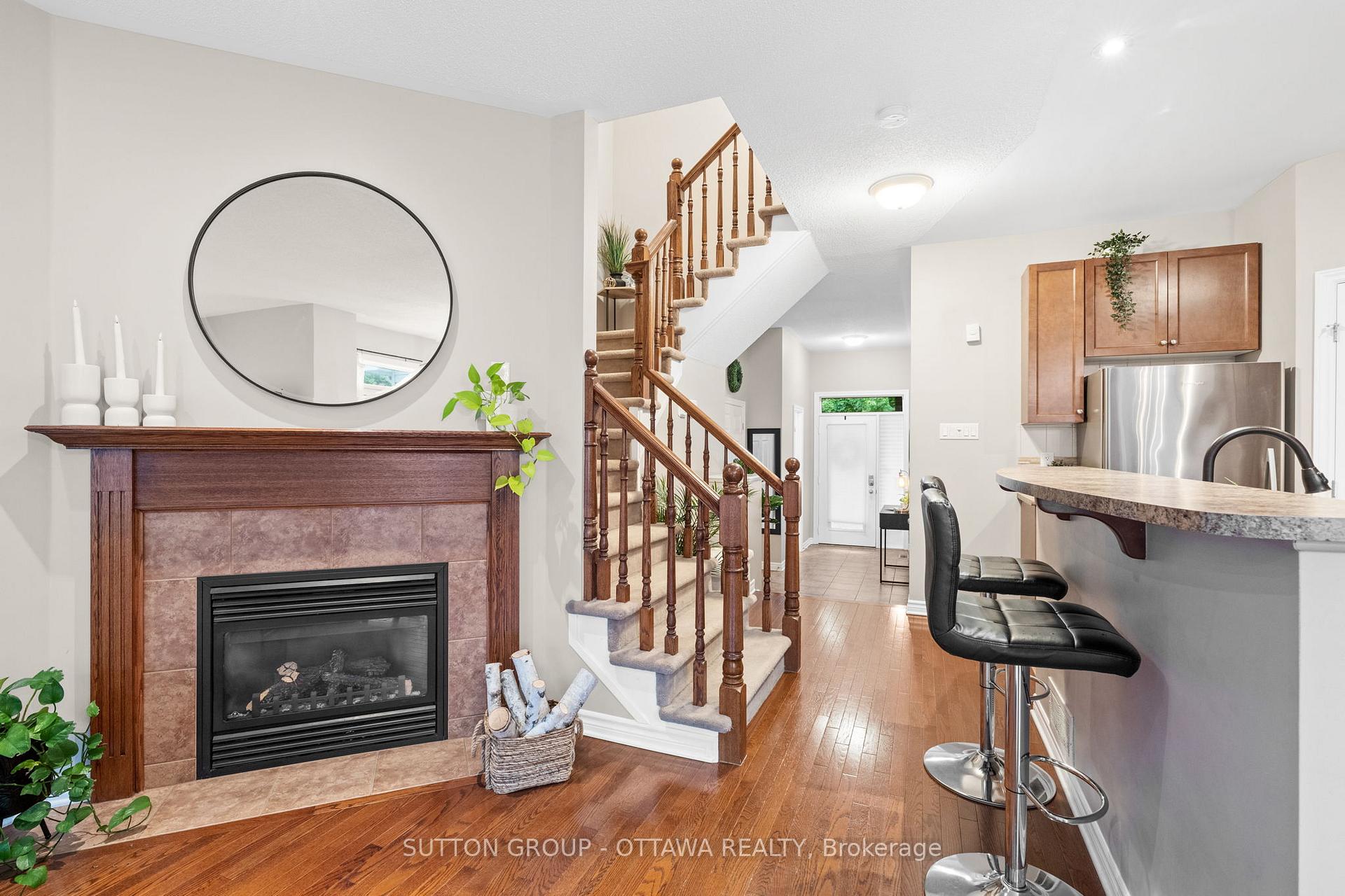 Photo 18 of 324 Horseshoe Crescent, Ottawa, Stittsville (North) — HOMEH