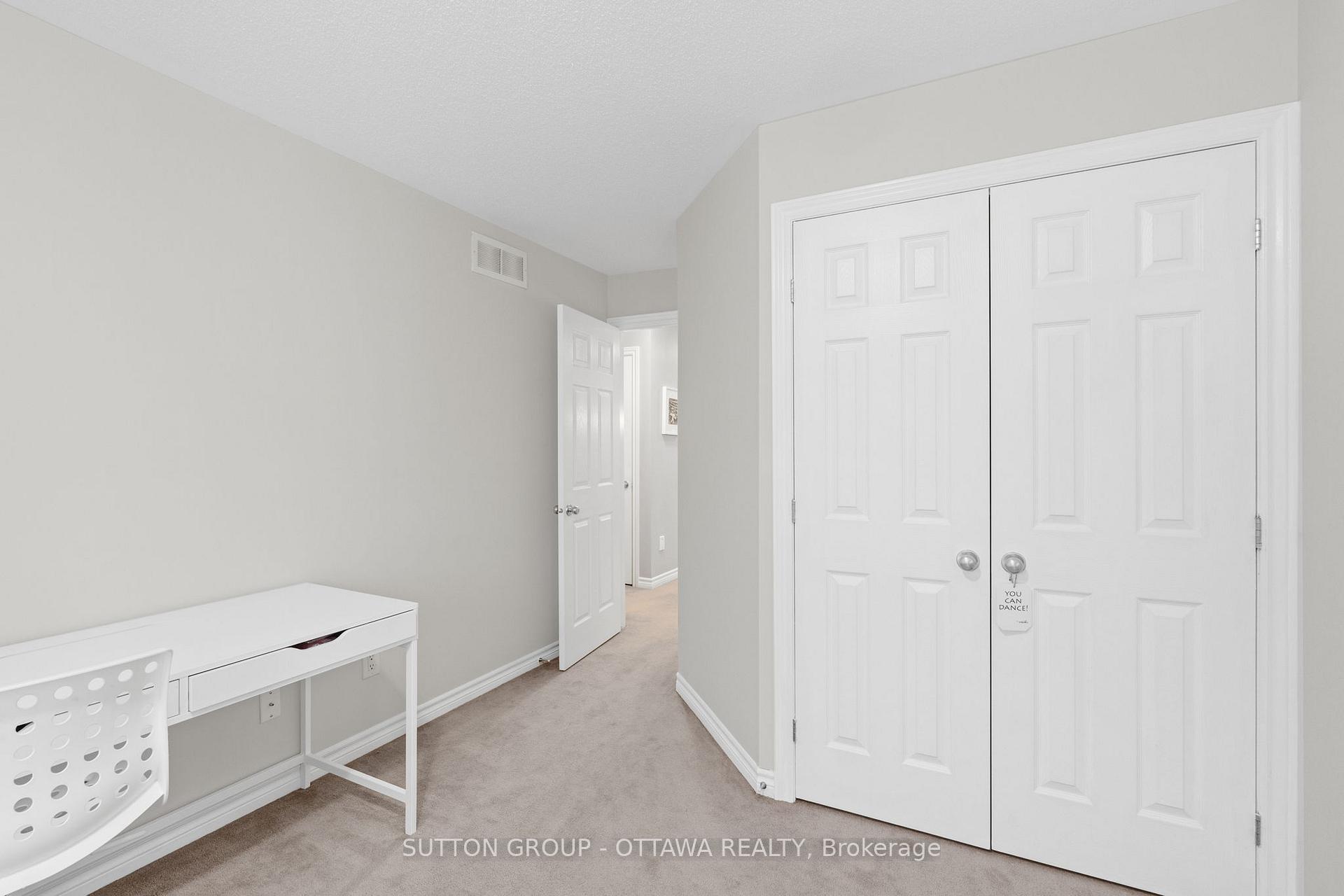 Photo 28 of 324 Horseshoe Crescent, Ottawa, Stittsville (North) — HOMEH