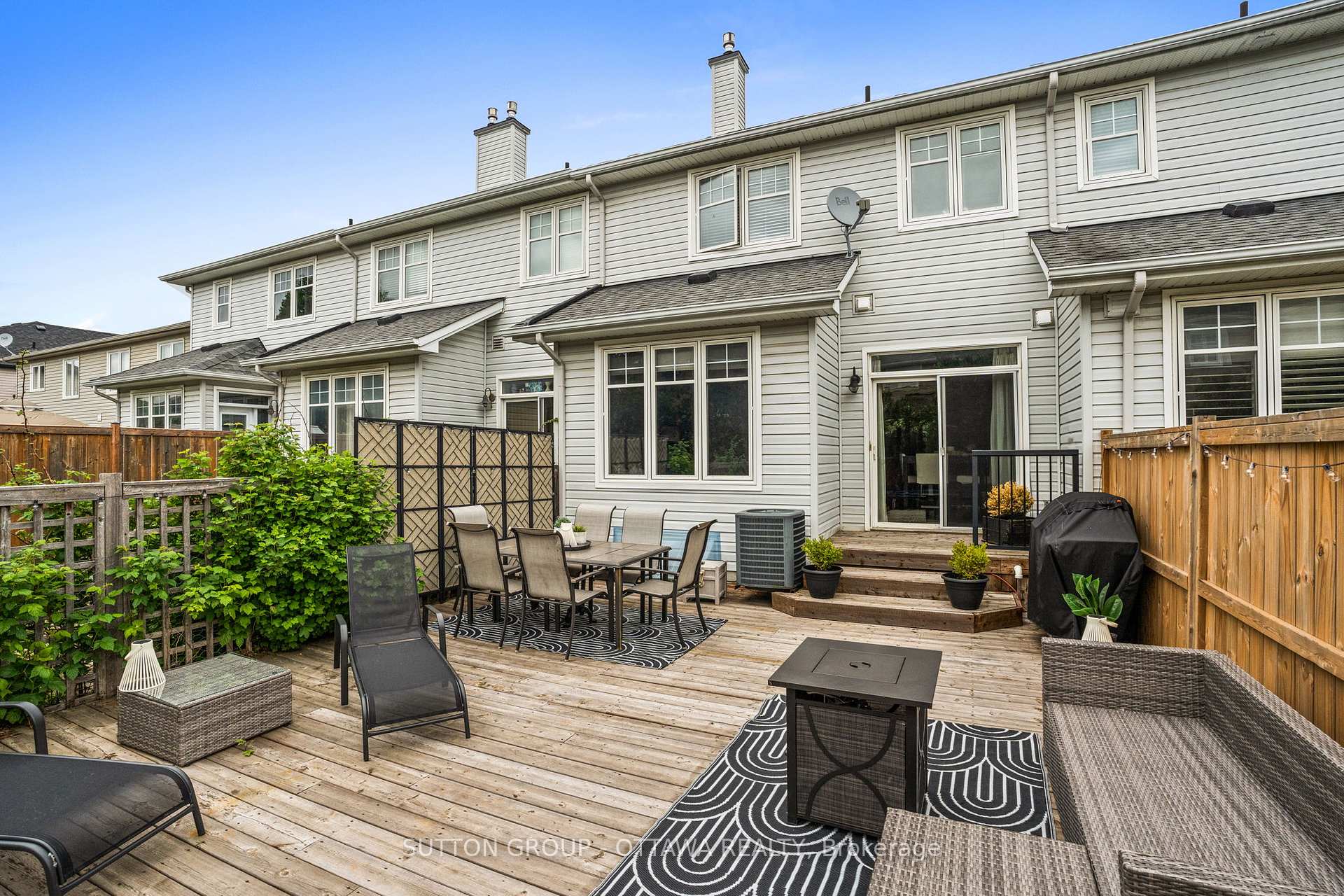 Photo 33 of 324 Horseshoe Crescent, Ottawa, Stittsville (North) — HOMEH