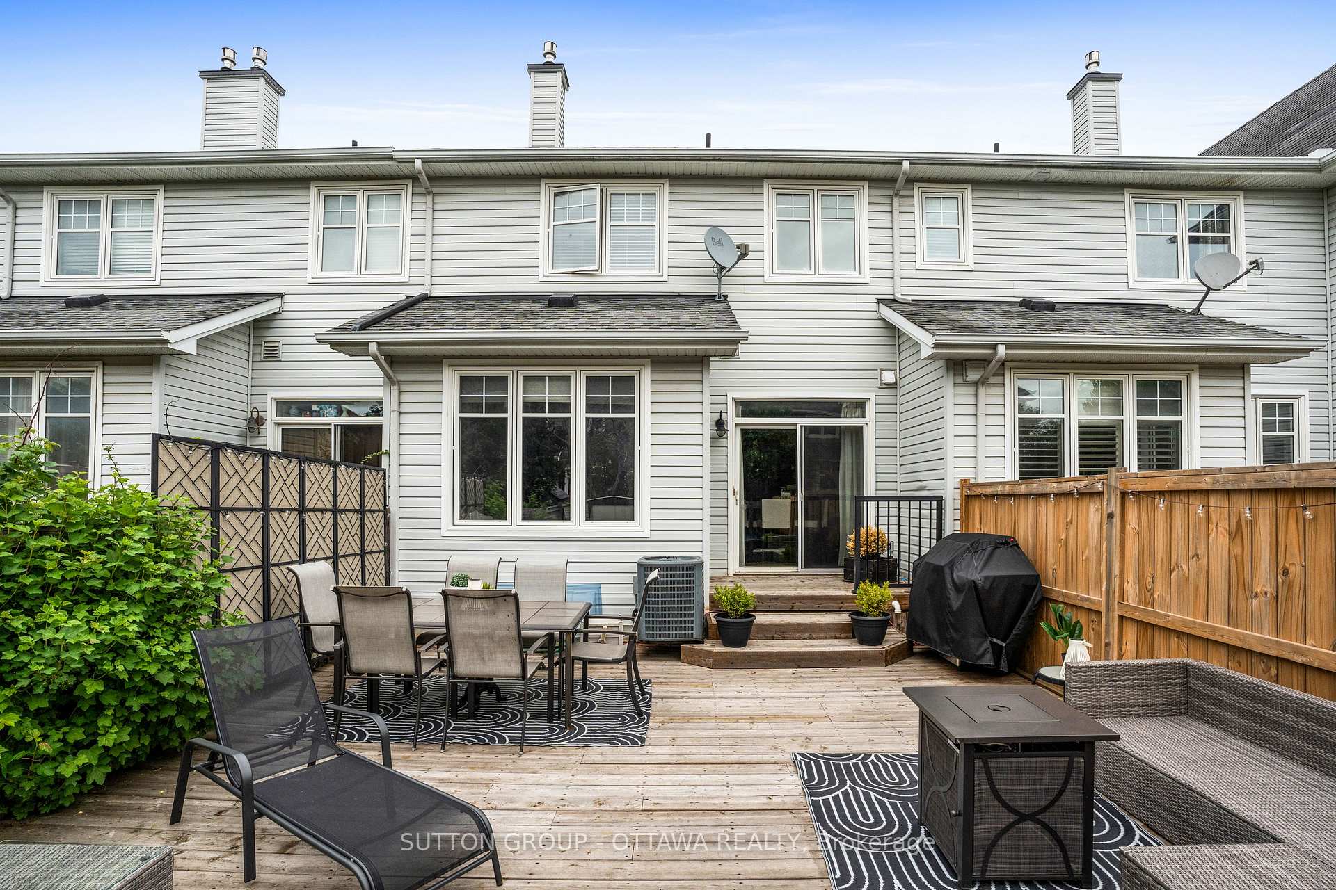Photo 34 of 324 Horseshoe Crescent, Ottawa, Stittsville (North) — HOMEH