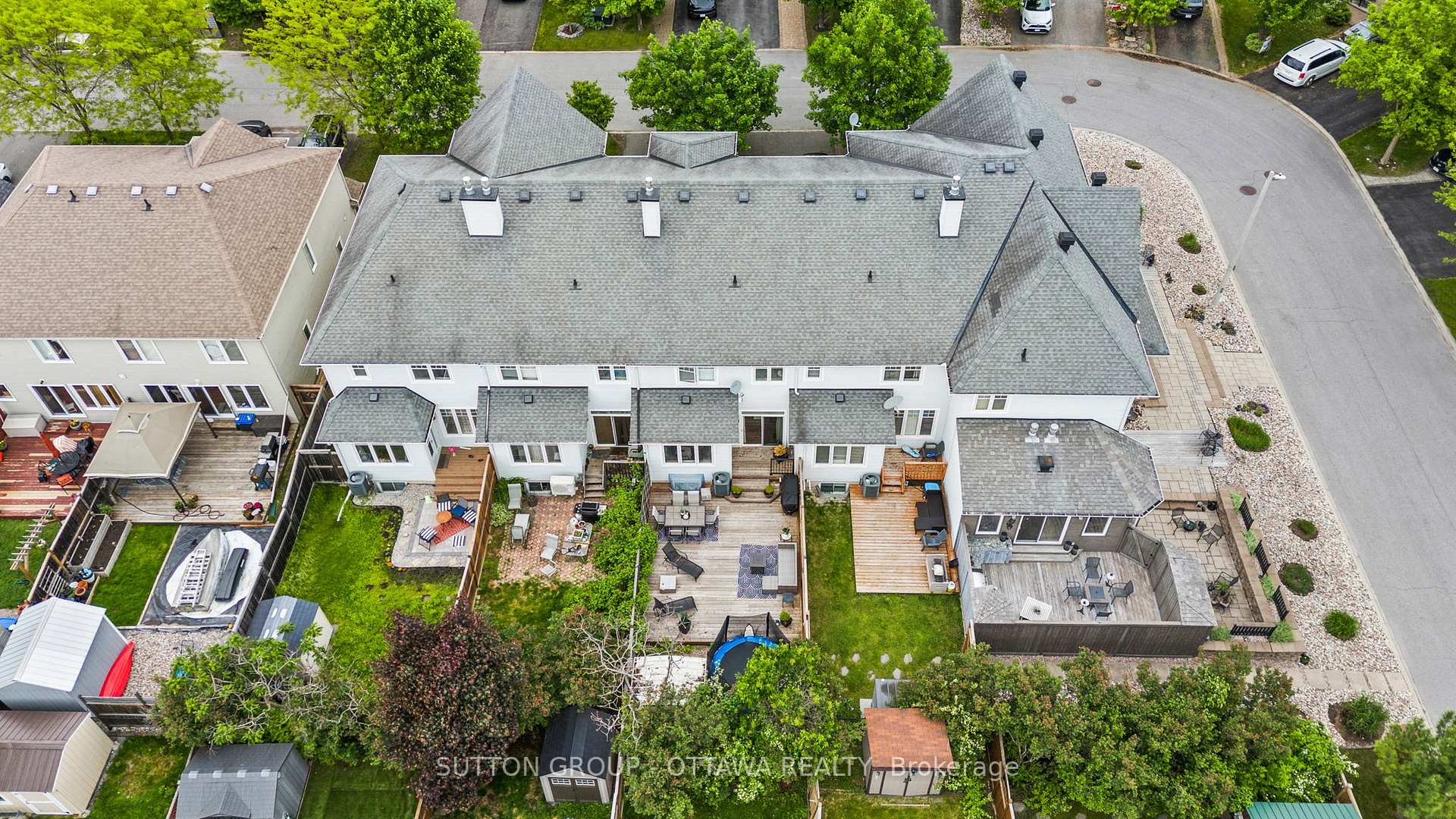Photo 37 of 324 Horseshoe Crescent, Ottawa, Stittsville (North) — HOMEH