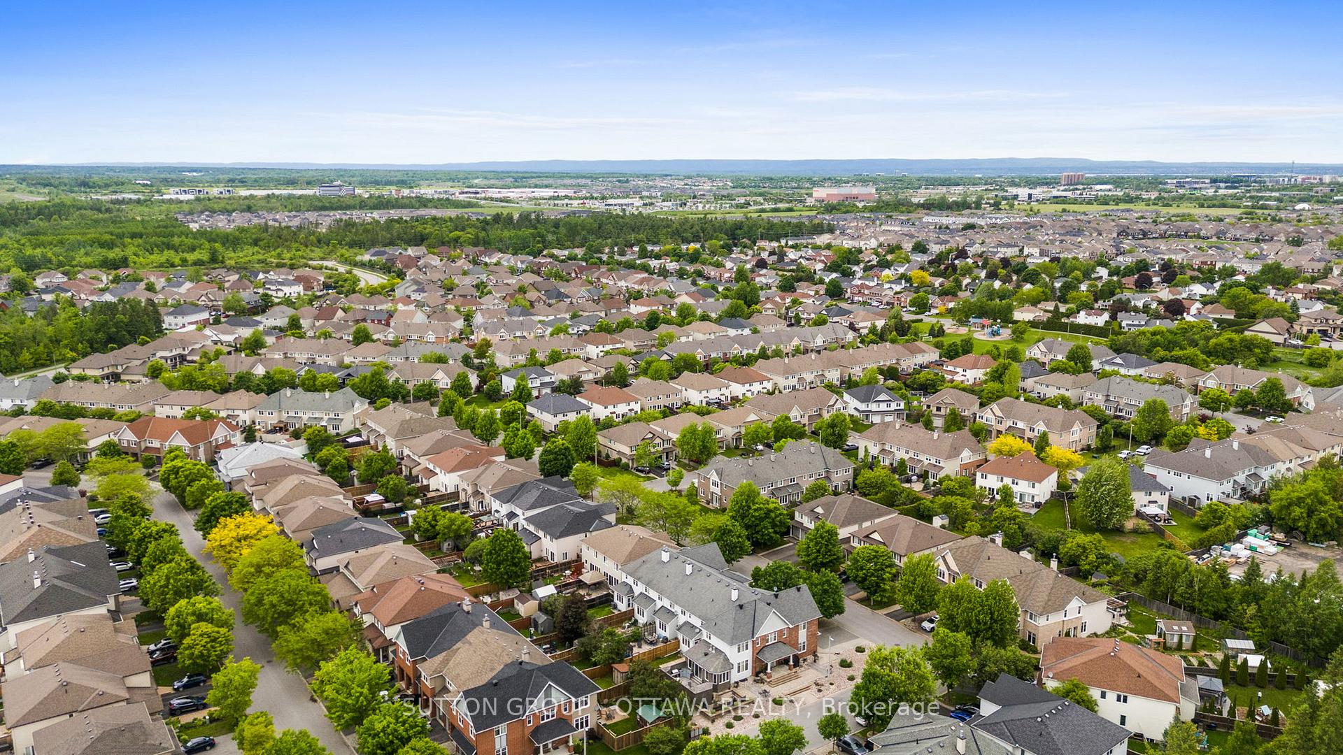 Photo 39 of 324 Horseshoe Crescent, Ottawa, Stittsville (North) — HOMEH