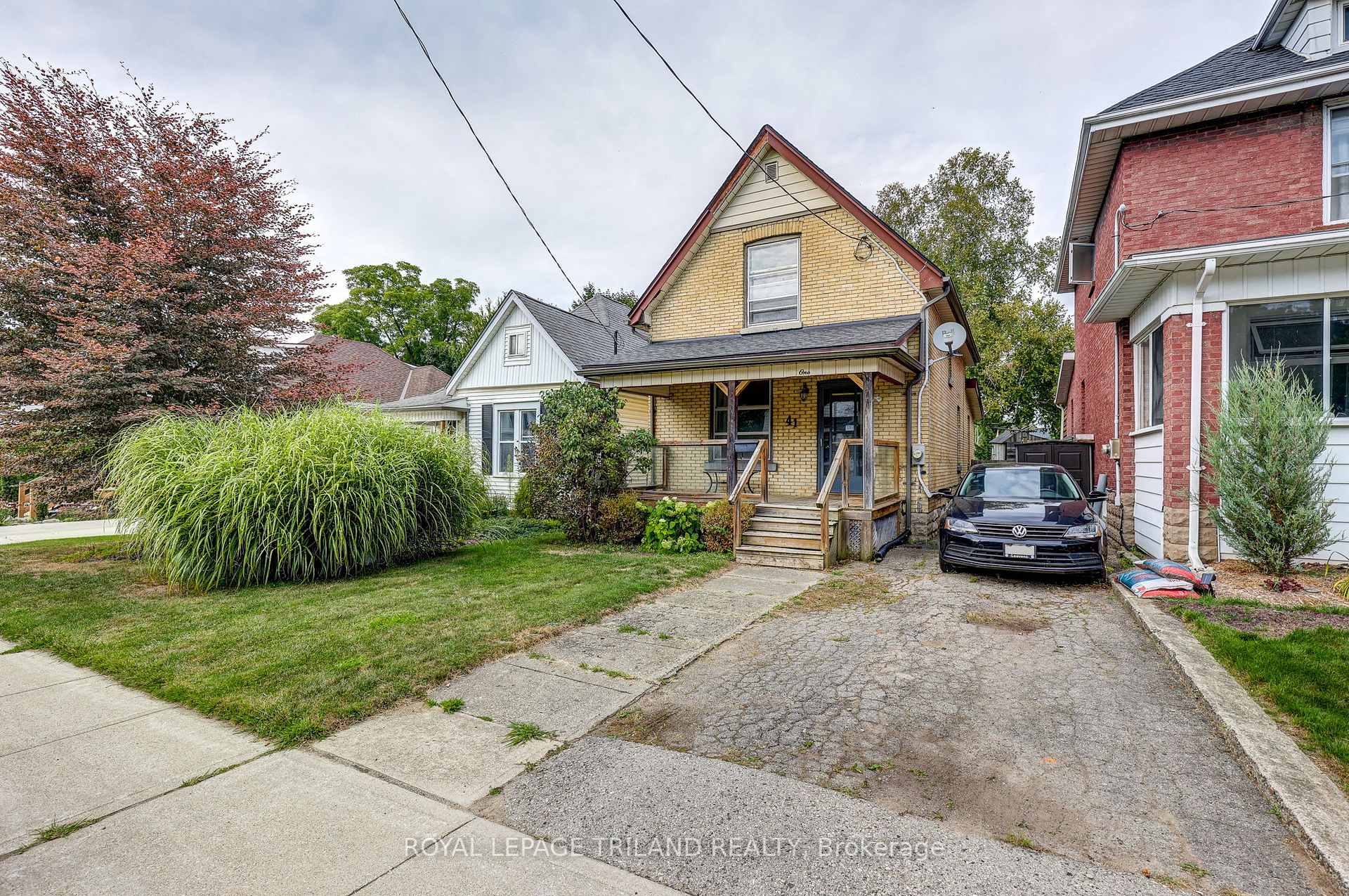 Photo 3 of 41 Chester Street, St. Thomas — HOMEH