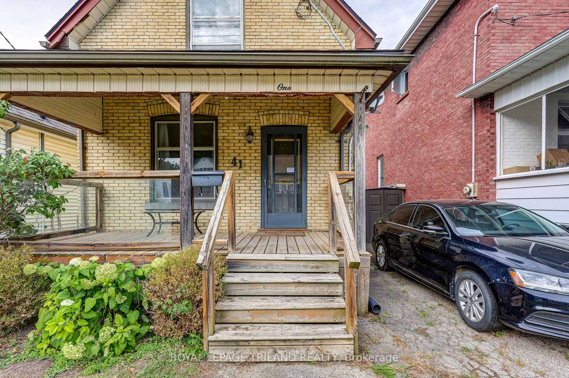 Photo 4 of 41 Chester Street, St. Thomas — HOMEH