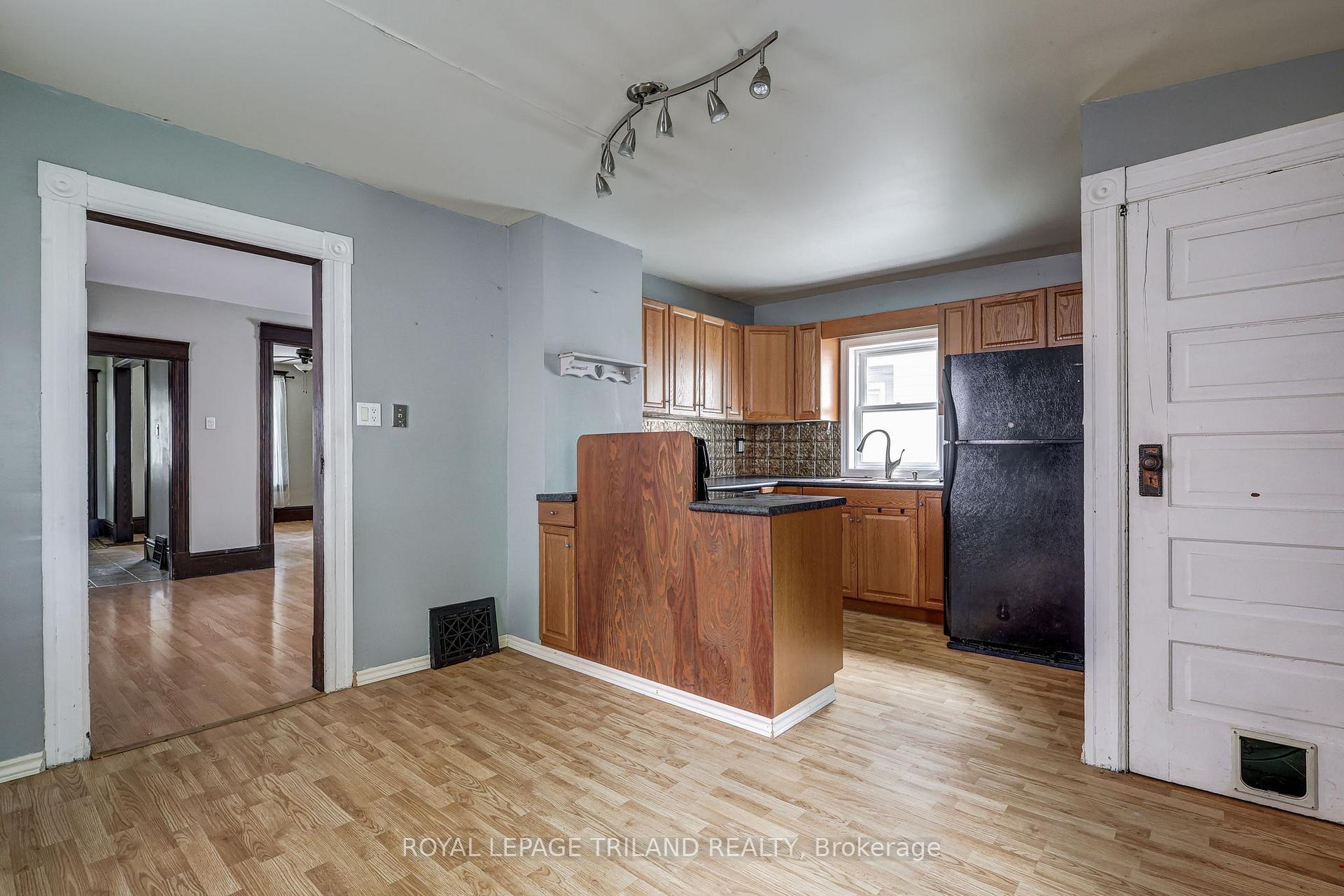 Photo 21 of 41 Chester Street, St. Thomas — HOMEH