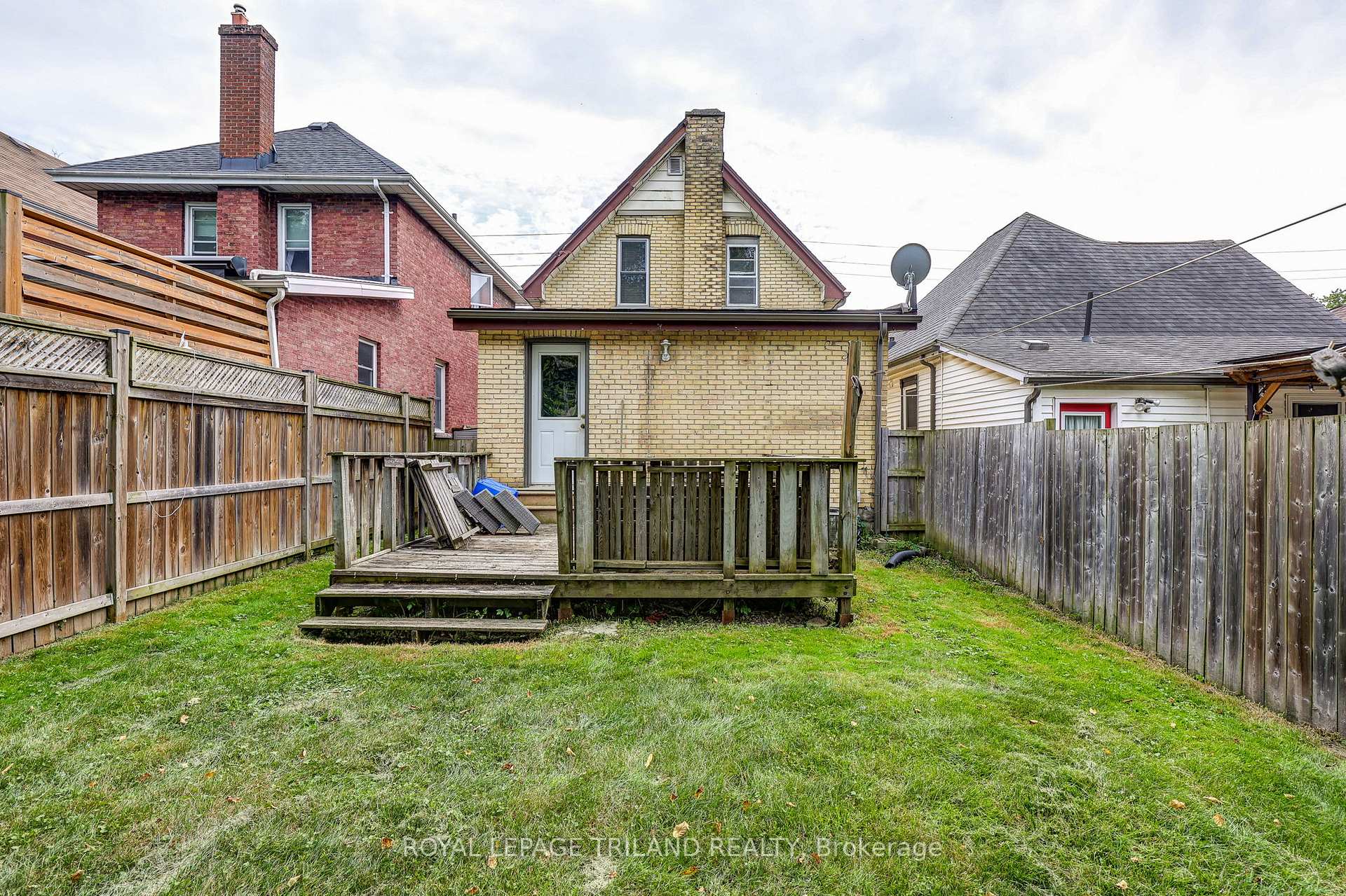 Photo 42 of 41 Chester Street, St. Thomas — HOMEH