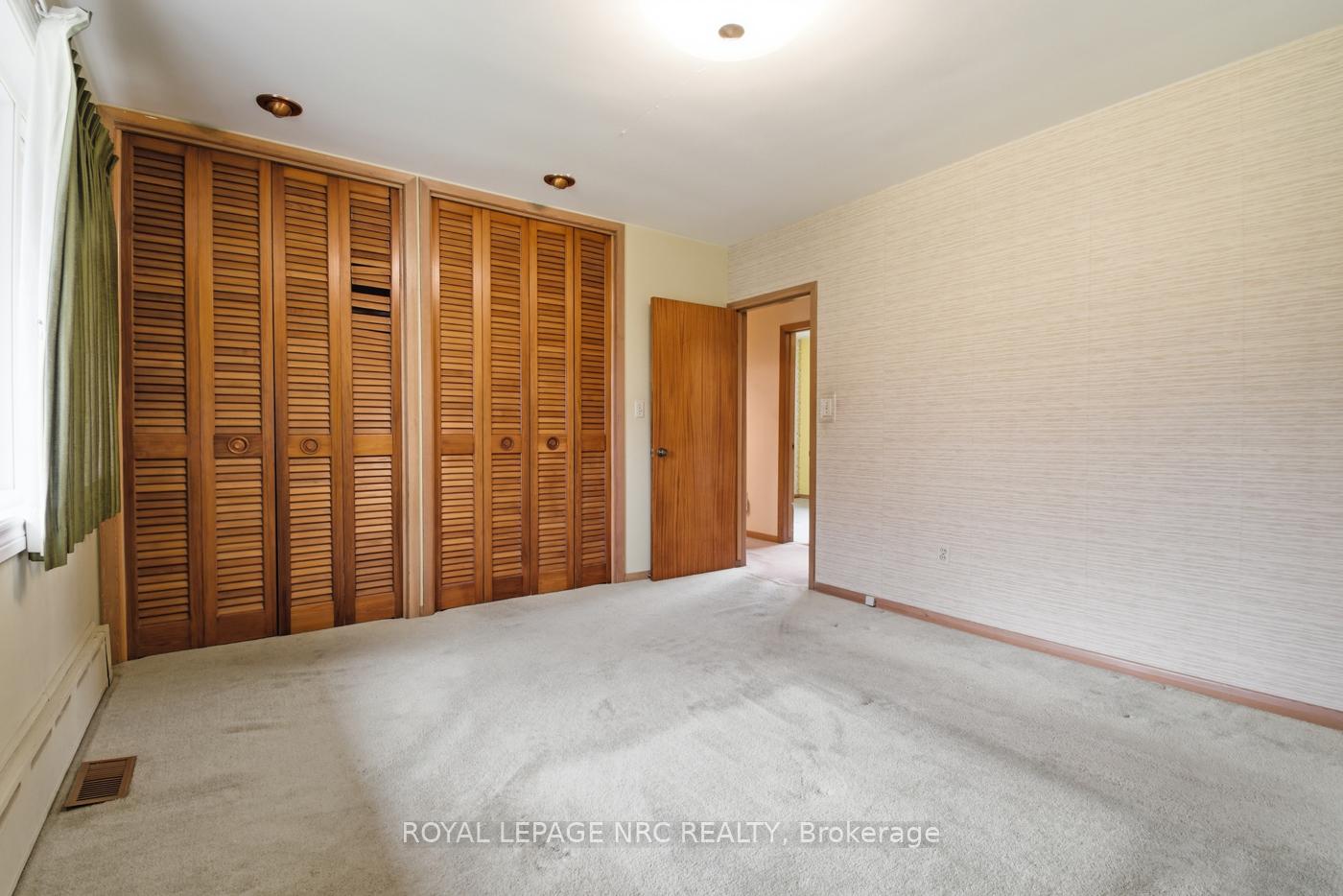 Photo 8 of 202 Woodside Drive, St. Catharines, Glendale/Glenridge — HOMEH