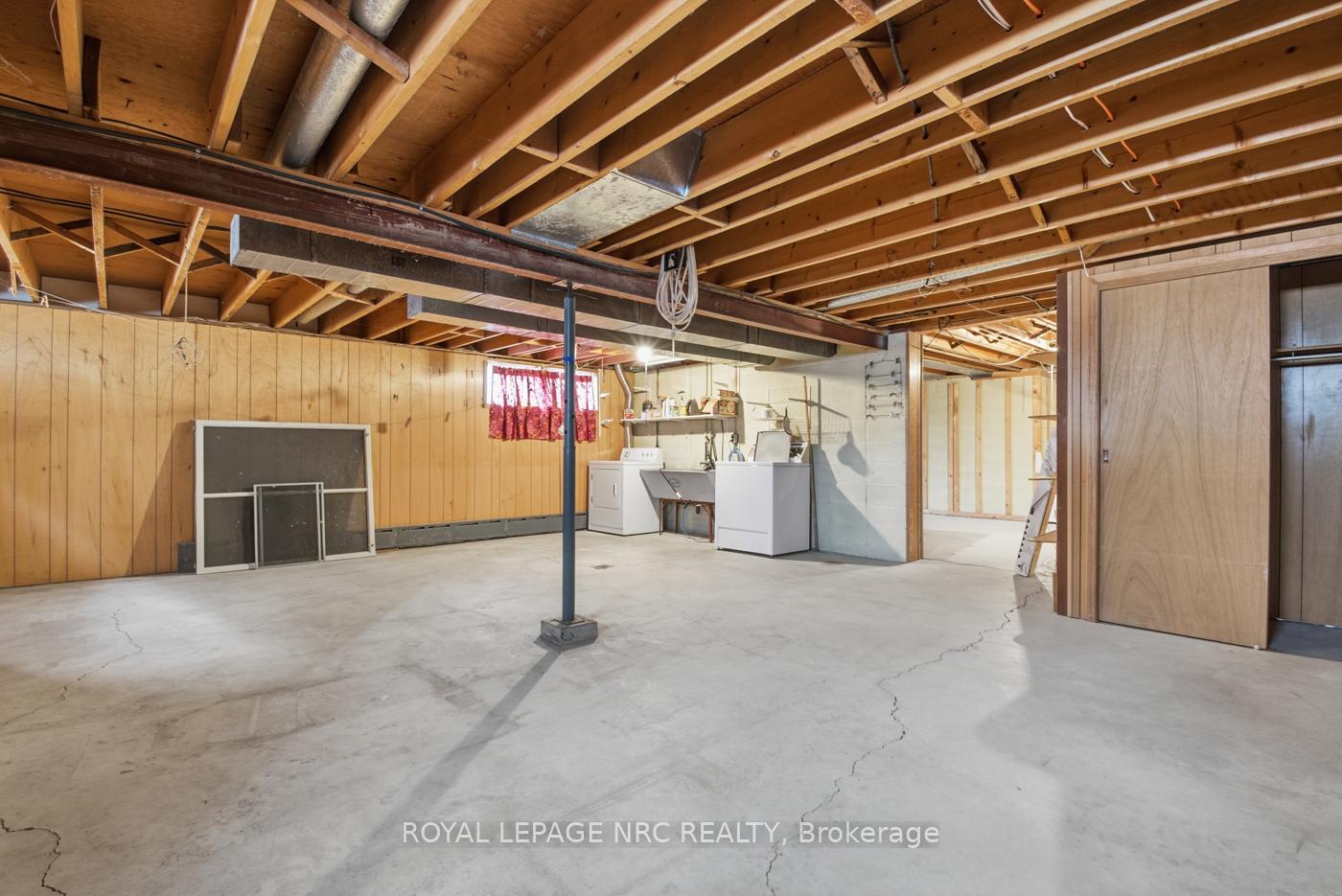Photo 11 of 202 Woodside Drive, St. Catharines, Glendale/Glenridge — HOMEH
