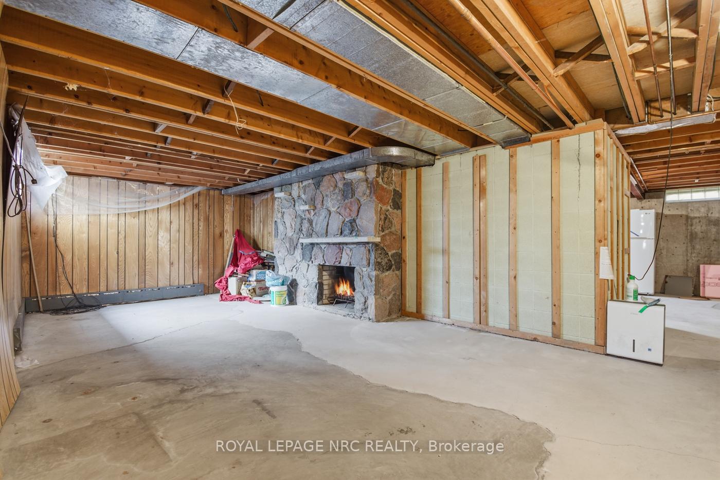 Photo 14 of 202 Woodside Drive, St. Catharines, Glendale/Glenridge — HOMEH