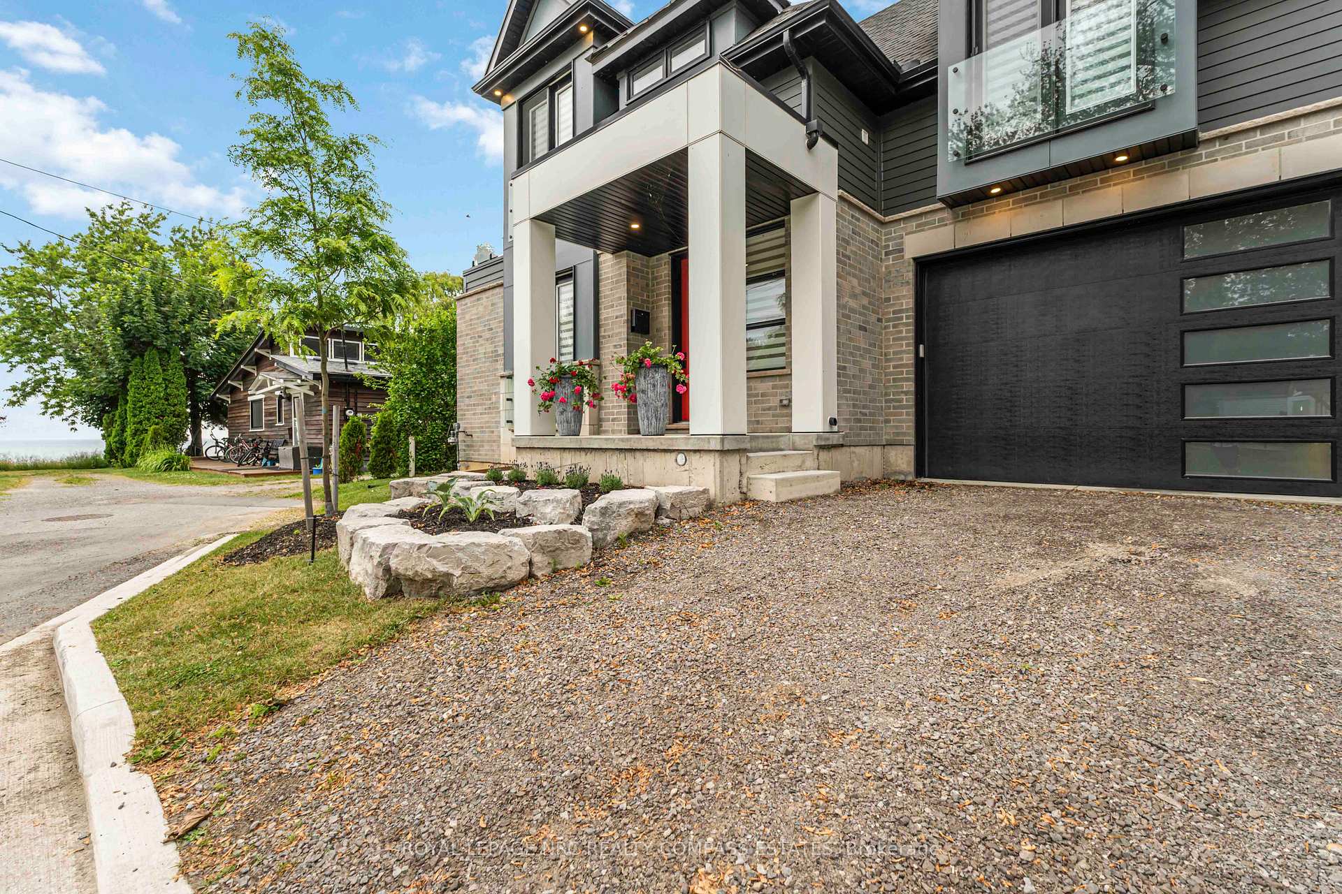 Photo 4 of 10 Paxton Avenue, St. Catharines, Port Dalhousie — HOMEH