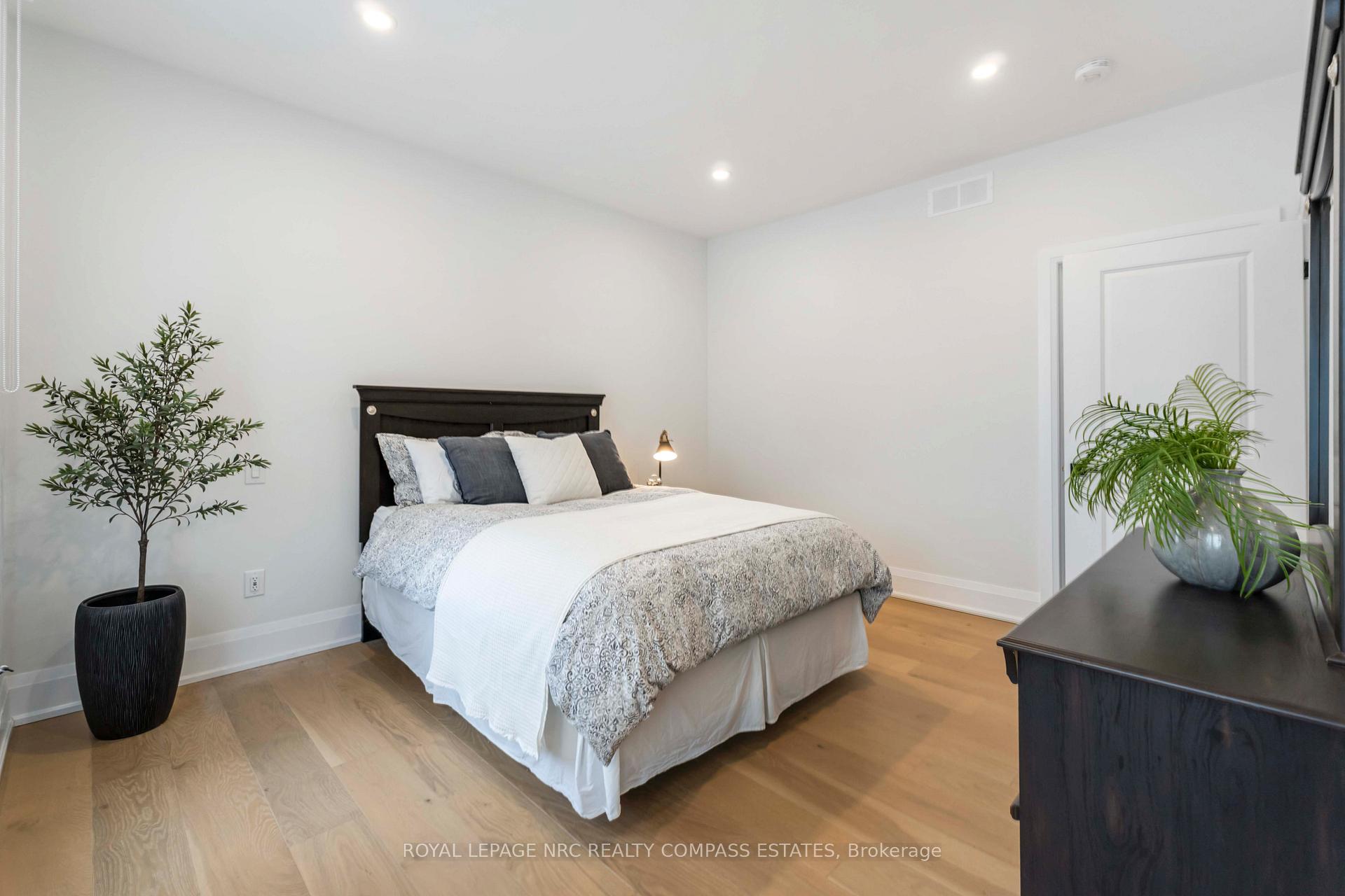 Photo 26 of 10 Paxton Avenue, St. Catharines, Port Dalhousie — HOMEH