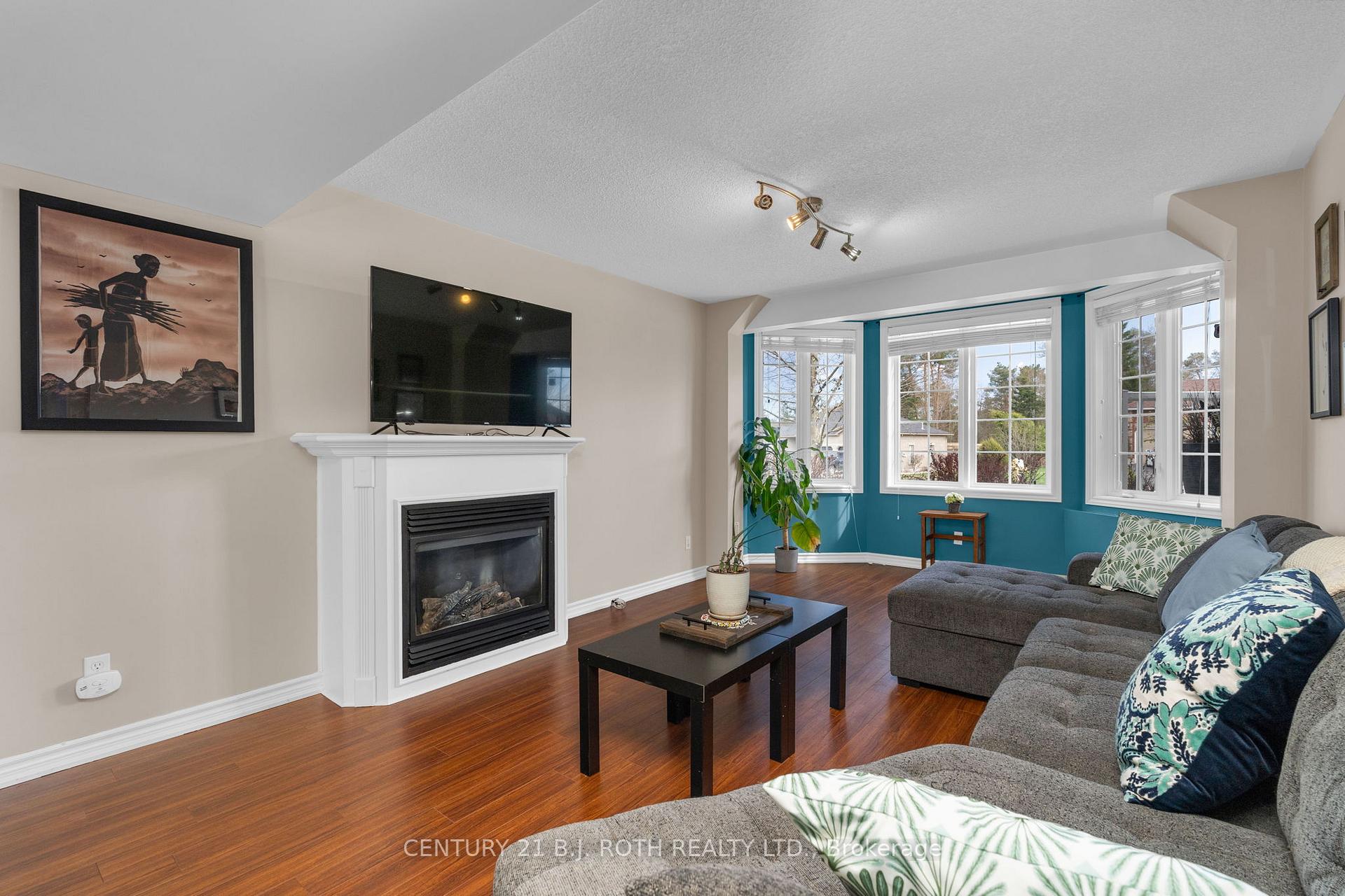 Photo 23 of 68 Davenport Drive, Springwater, Hillsdale — HOMEH