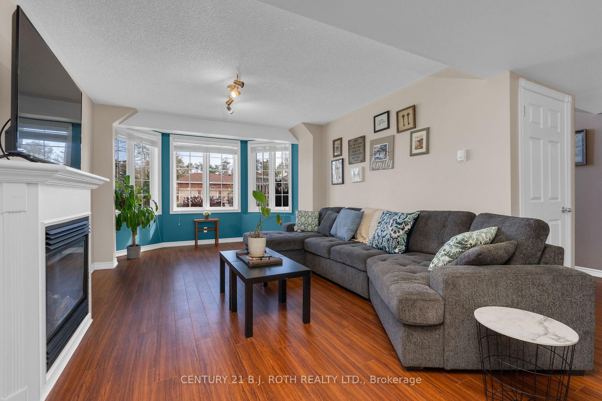 Photo 24 of 68 Davenport Drive, Springwater, Hillsdale — HOMEH