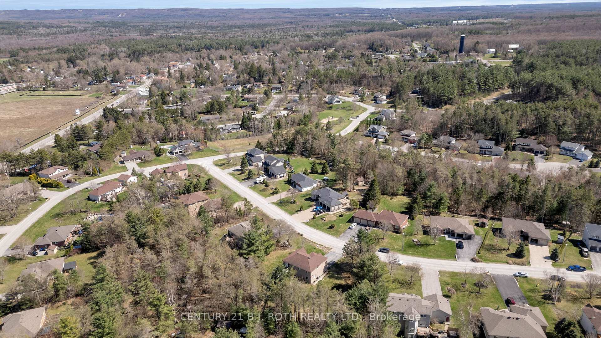 Photo 44 of 68 Davenport Drive, Springwater, Hillsdale — HOMEH