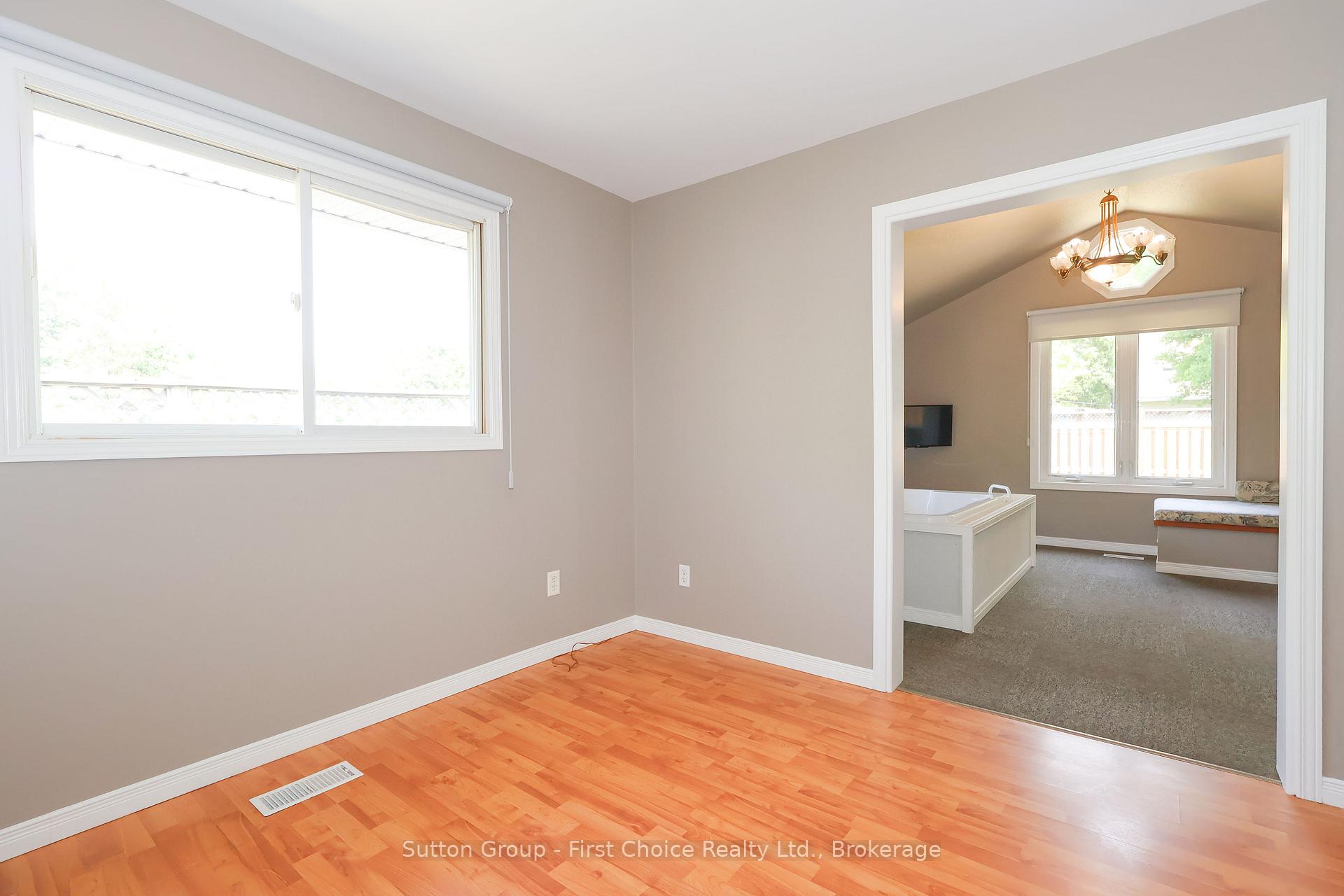 Photo 23 of 39 Portia Boulevard, Stratford — HOMEH