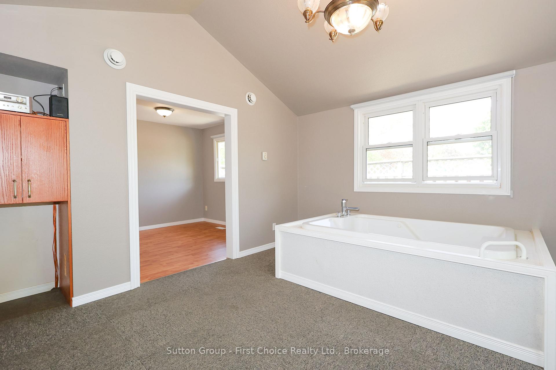 Photo 27 of 39 Portia Boulevard, Stratford — HOMEH