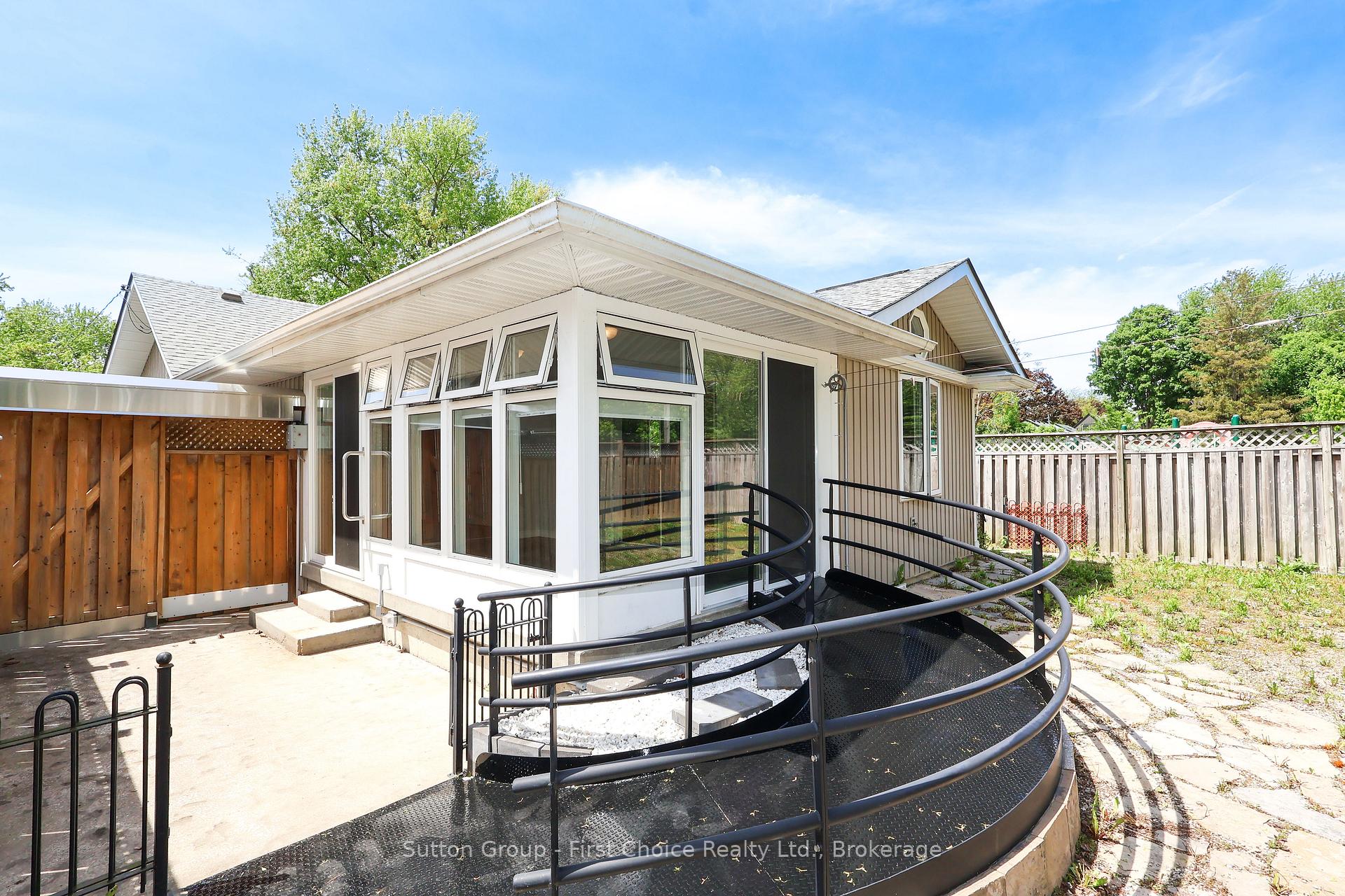 Photo 32 of 39 Portia Boulevard, Stratford — HOMEH