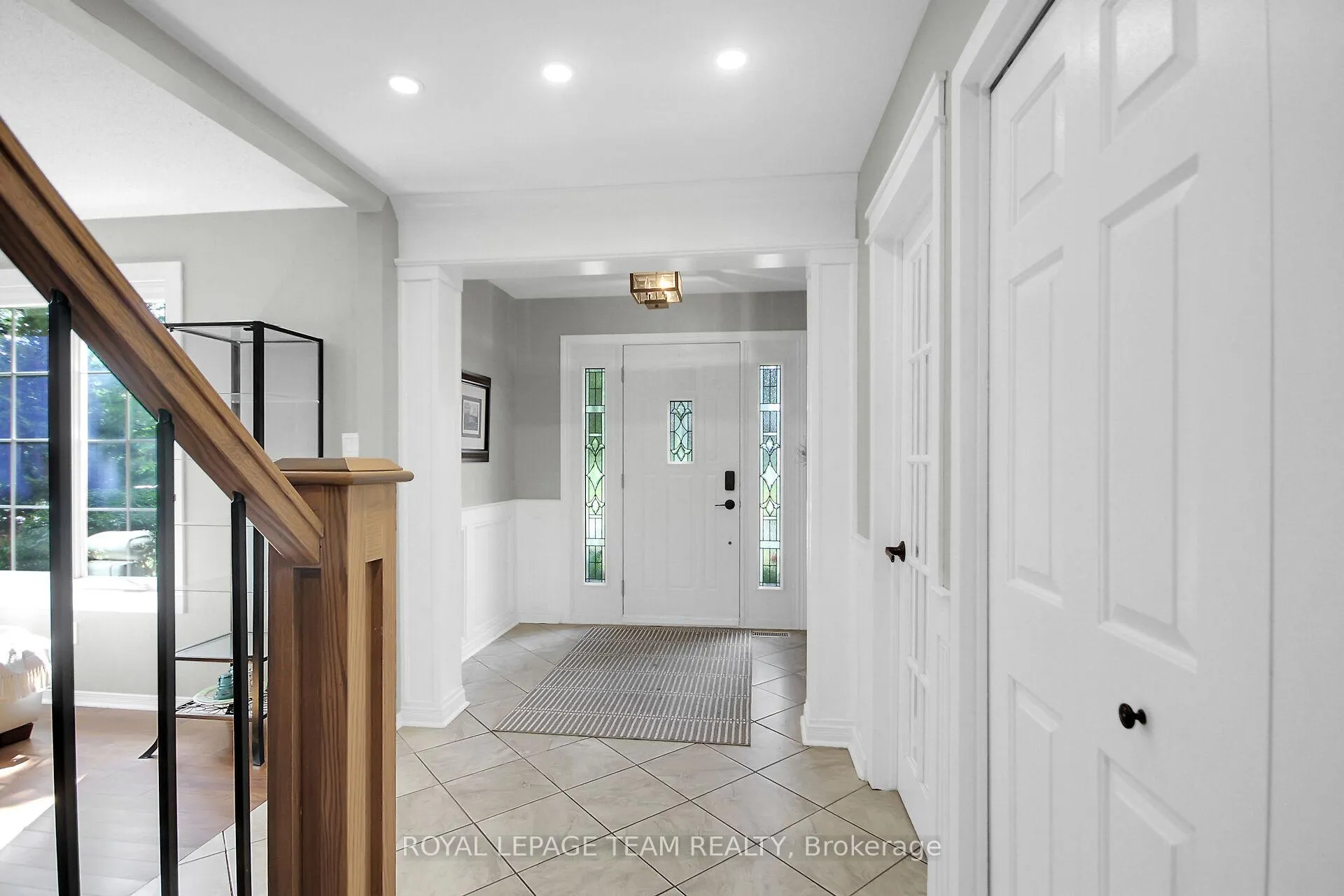 Photo 4 of 7117 Quinnfield Way, Ottawa, Greely — HOMEH