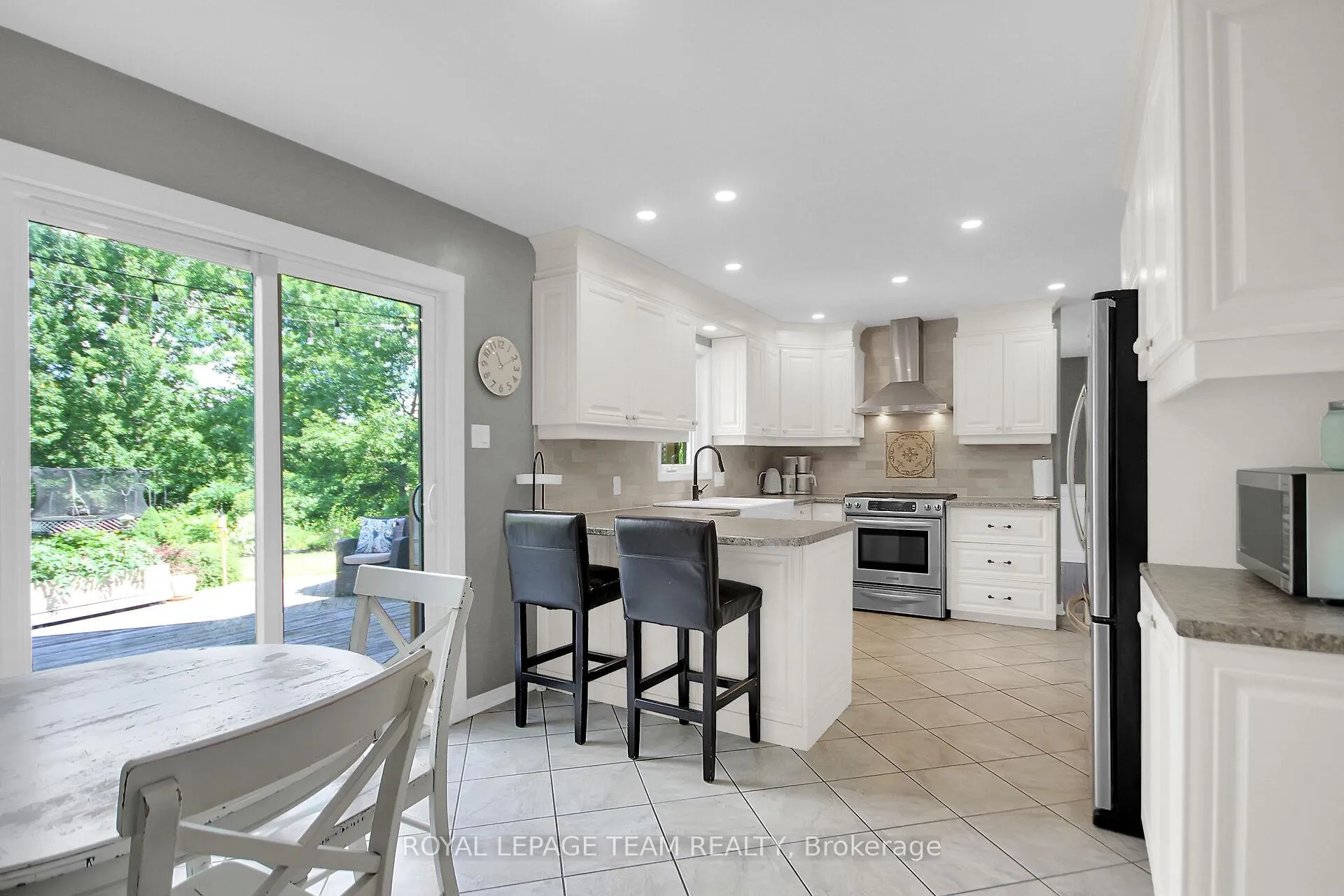Photo 13 of 7117 Quinnfield Way, Ottawa, Greely — HOMEH