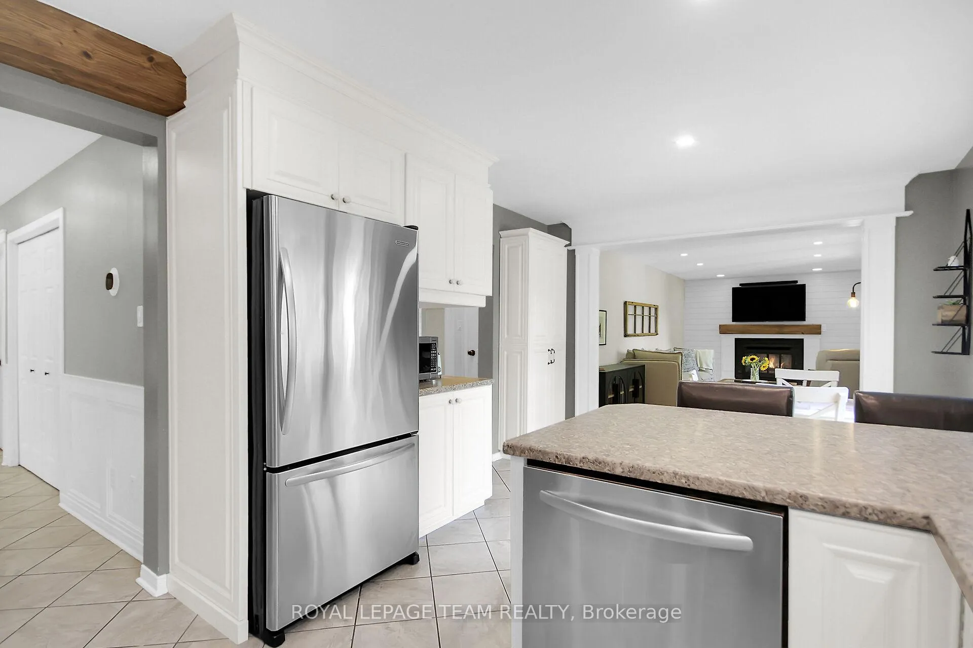 Photo 17 of 7117 Quinnfield Way, Ottawa, Greely — HOMEH