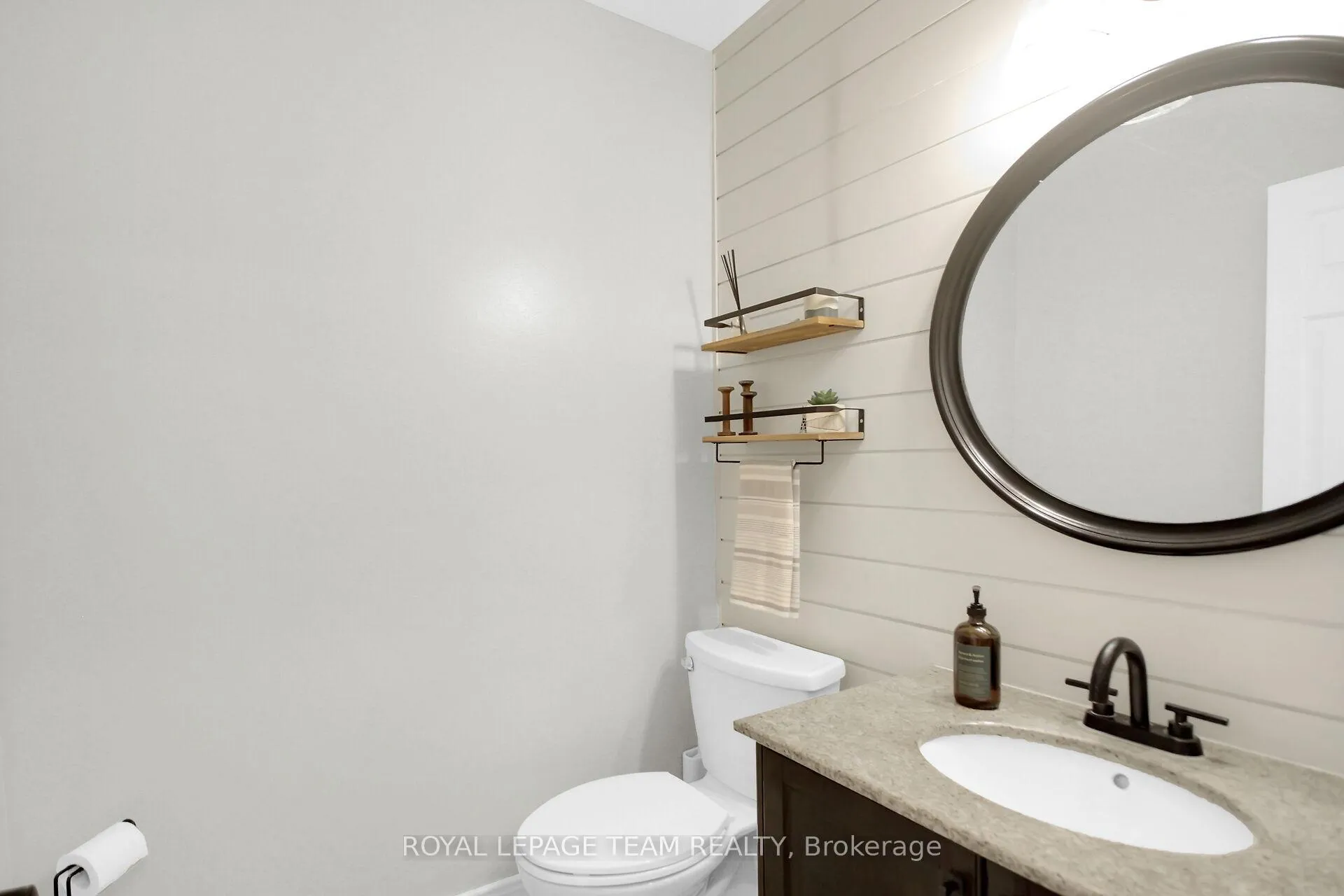 Photo 22 of 7117 Quinnfield Way, Ottawa, Greely — HOMEH