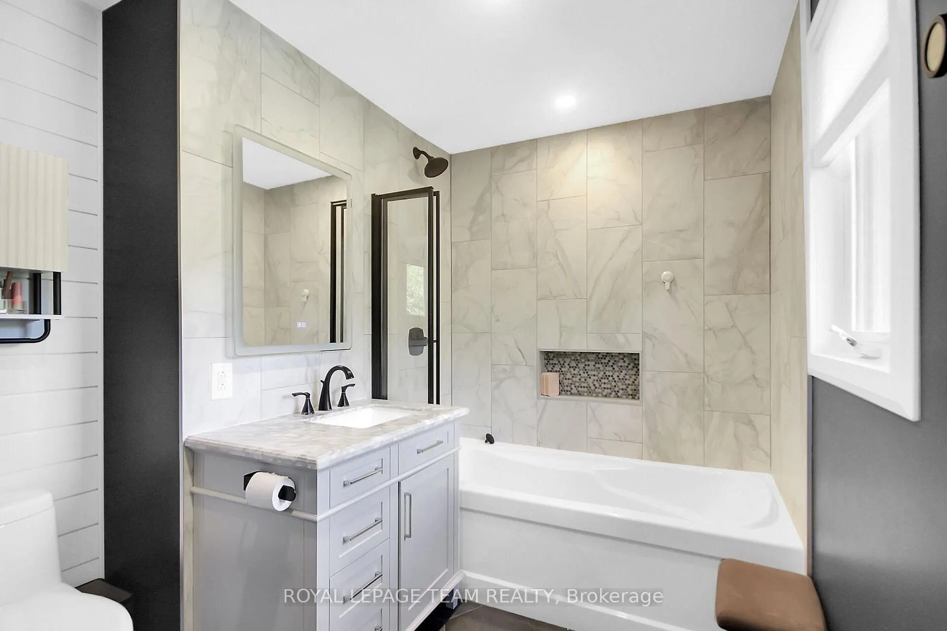 Photo 26 of 7117 Quinnfield Way, Ottawa, Greely — HOMEH