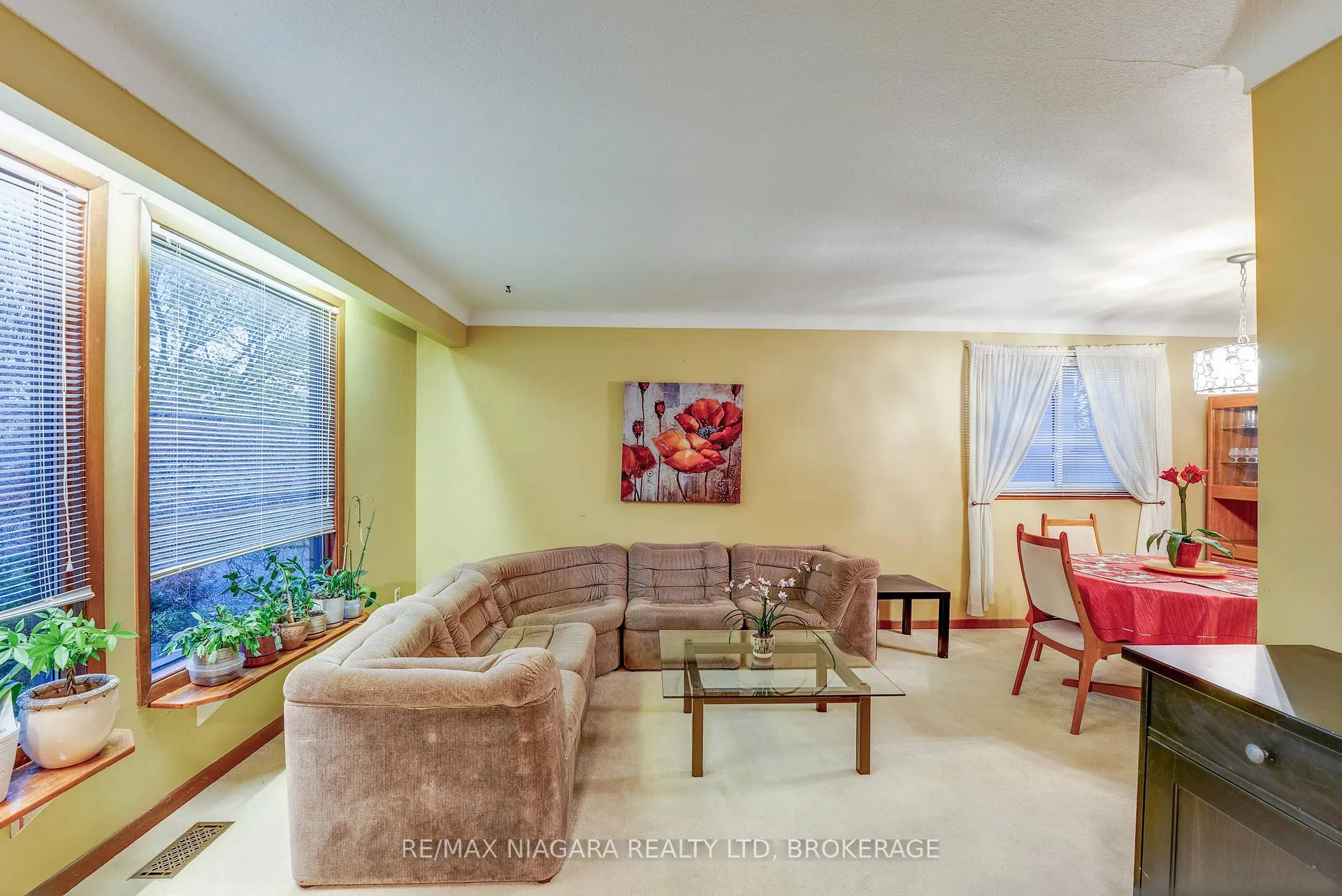 Photo 6 of 5 Rene Lane, St. Catharines, Secord Woods — HOMEH