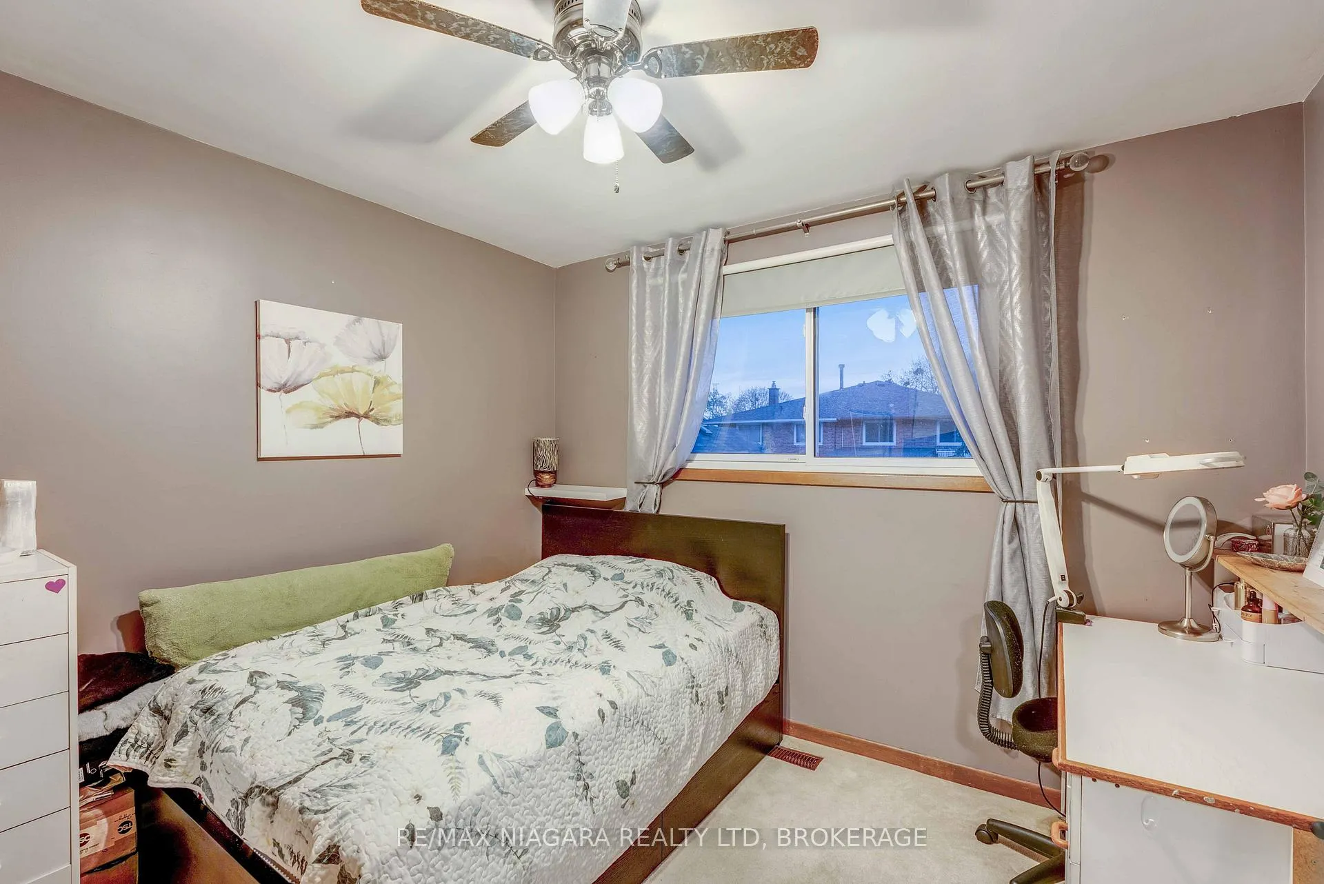 Photo 21 of 5 Rene Lane, St. Catharines, Secord Woods — HOMEH