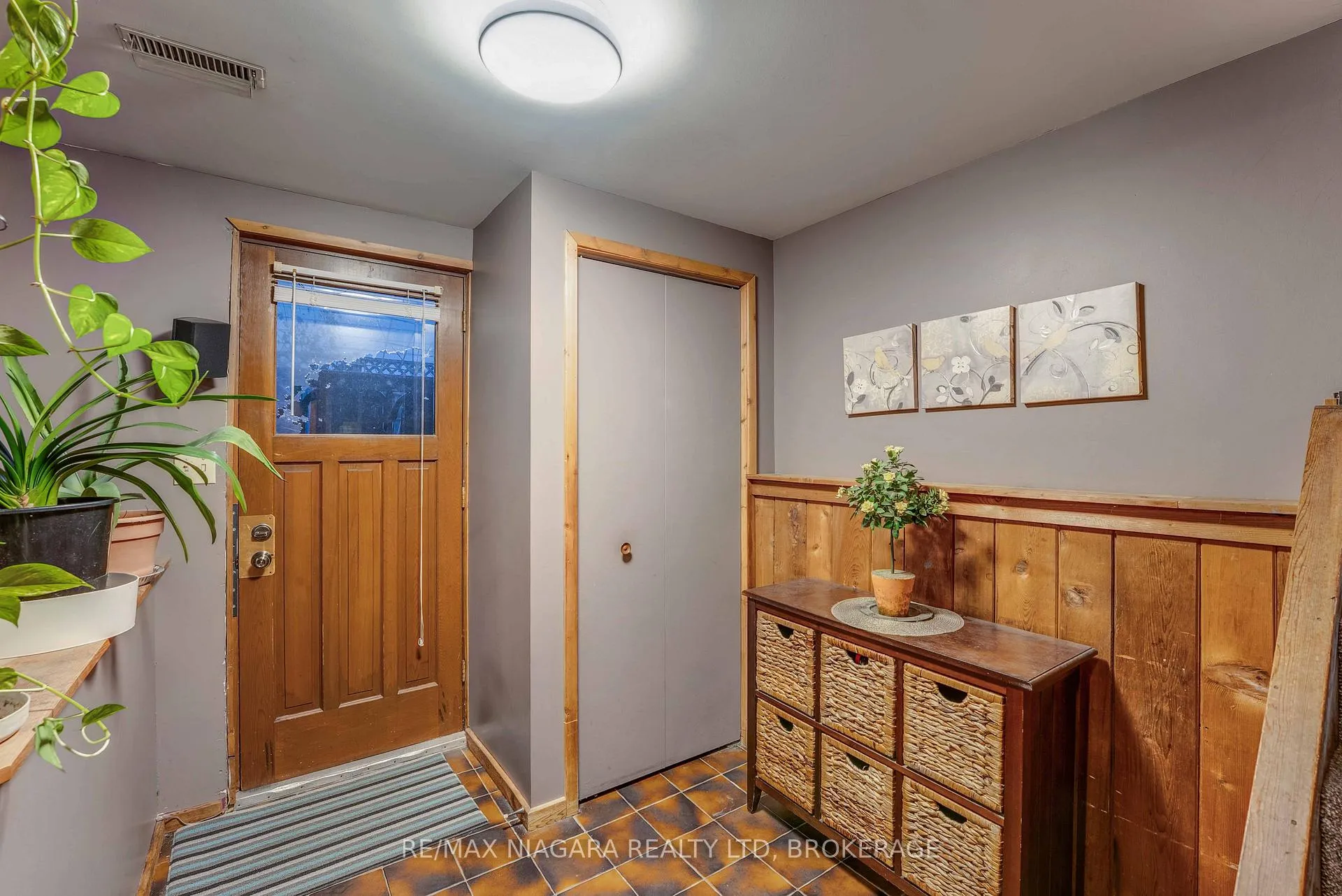 Photo 22 of 5 Rene Lane, St. Catharines, Secord Woods — HOMEH