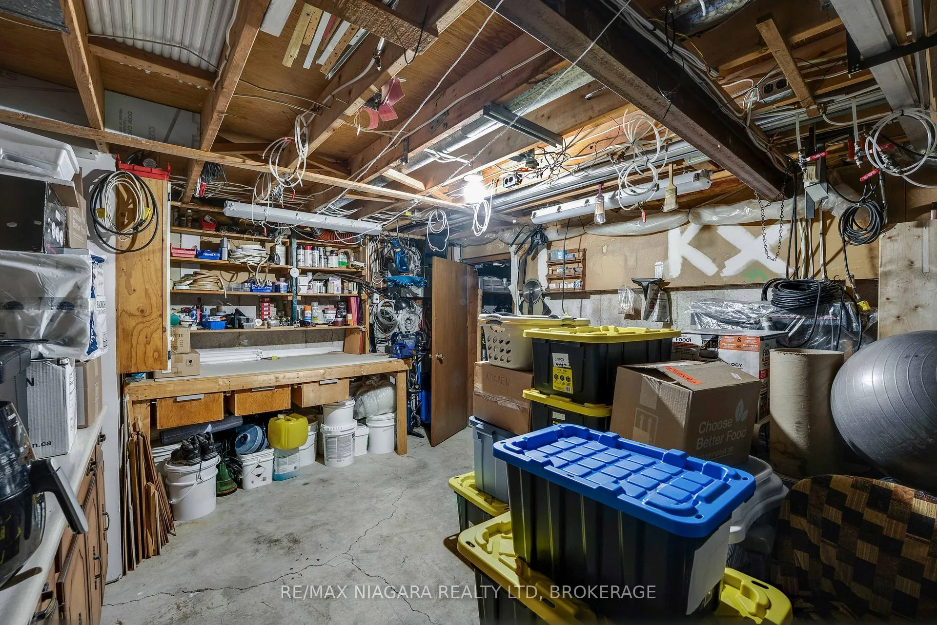 Photo 31 of 5 Rene Lane, St. Catharines, Secord Woods — HOMEH
