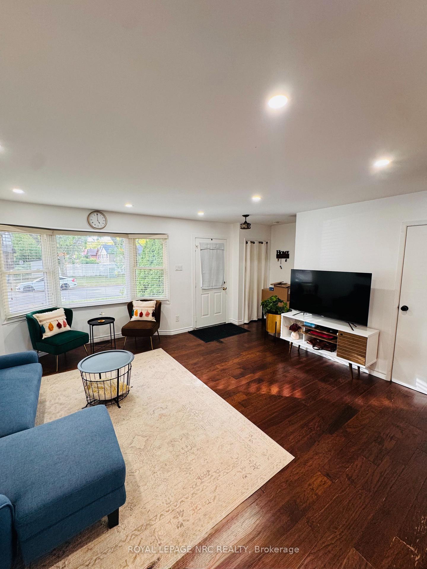 Photo 9 of 38 Lafayette Drive, St. Catharines, Lakeport — HOMEH