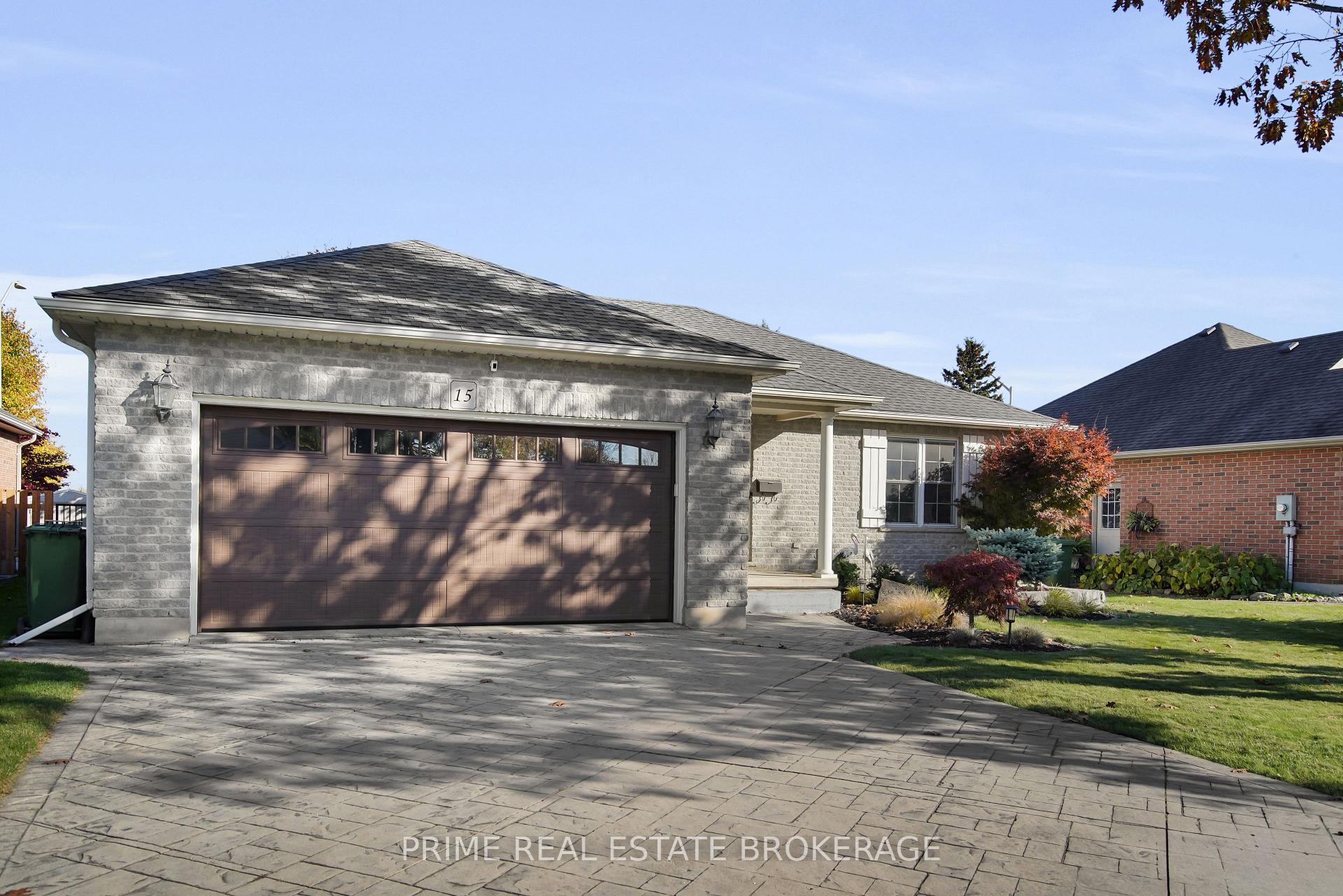 Photo 3 of 15 Harrington Crescent, St. Thomas — HOMEH