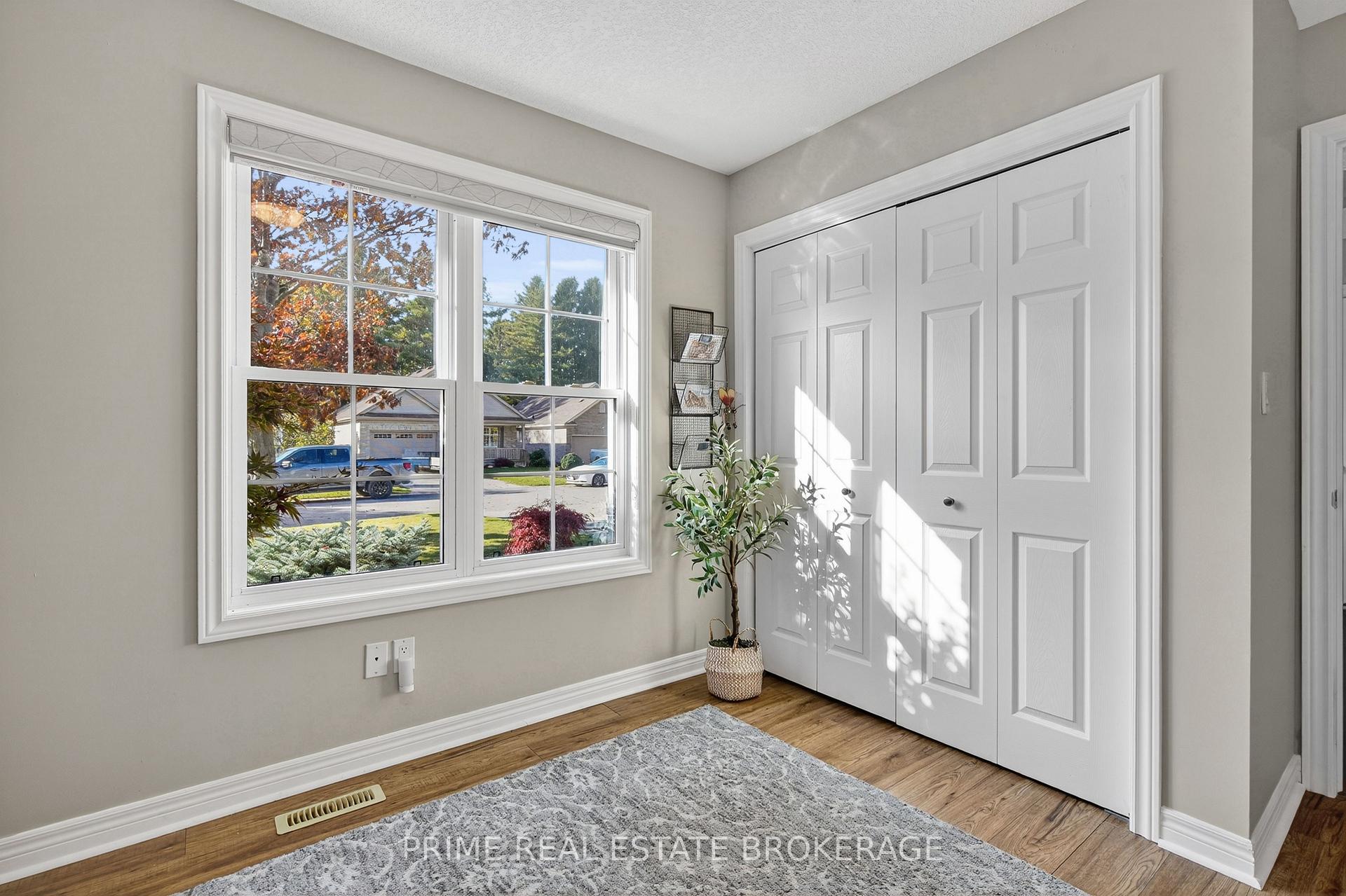 Photo 8 of 15 Harrington Crescent, St. Thomas — HOMEH