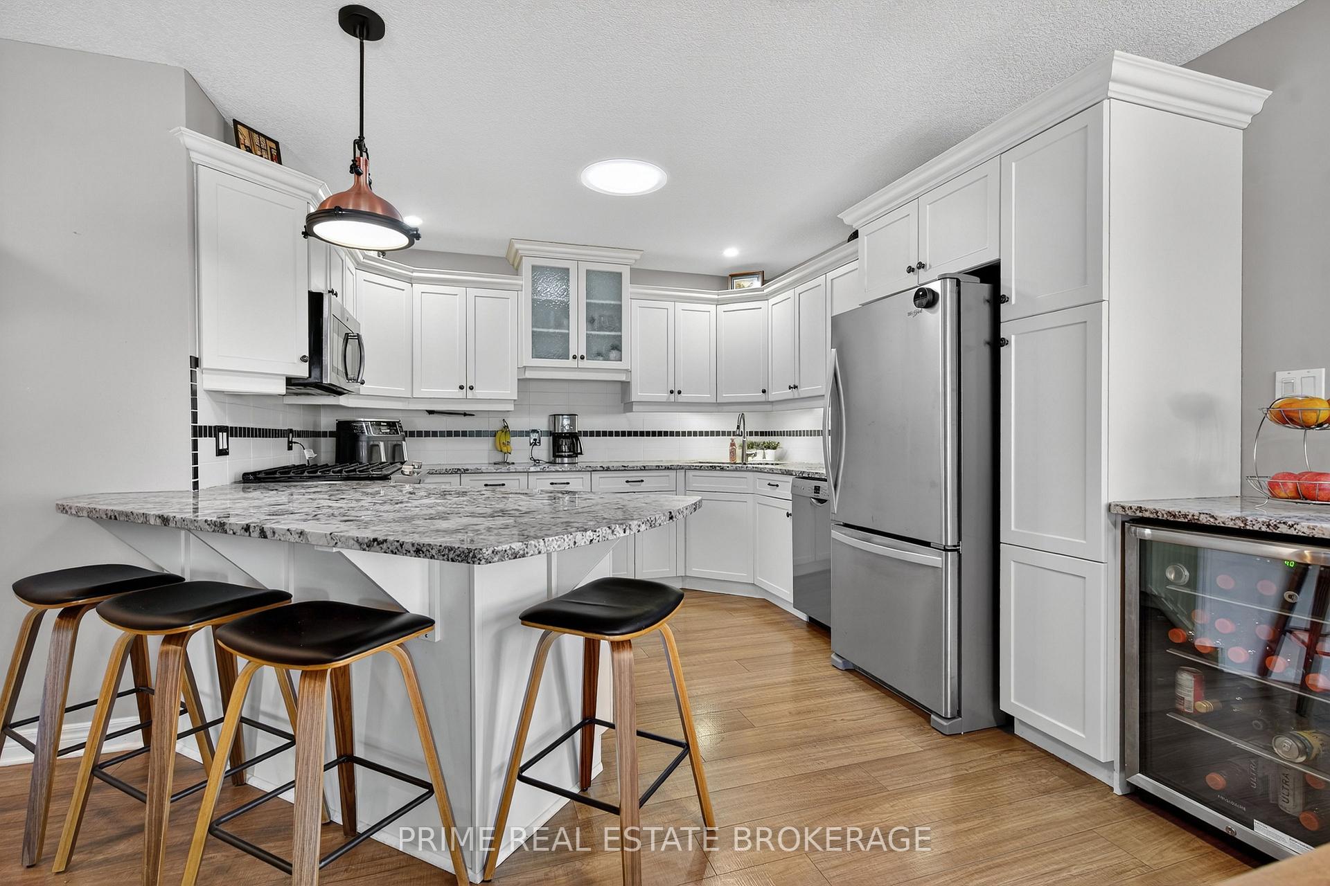 Photo 16 of 15 Harrington Crescent, St. Thomas — HOMEH