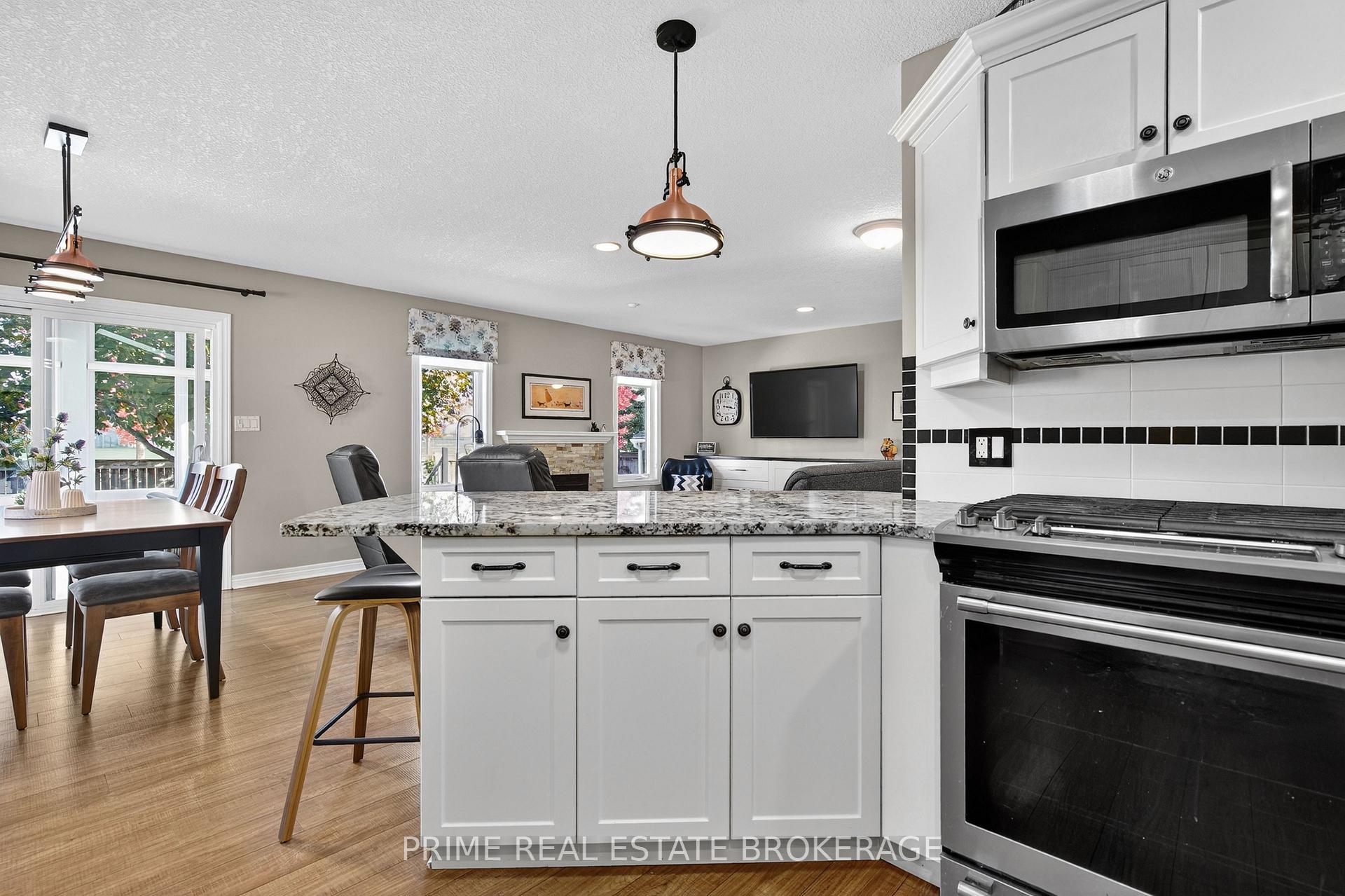 Photo 19 of 15 Harrington Crescent, St. Thomas — HOMEH
