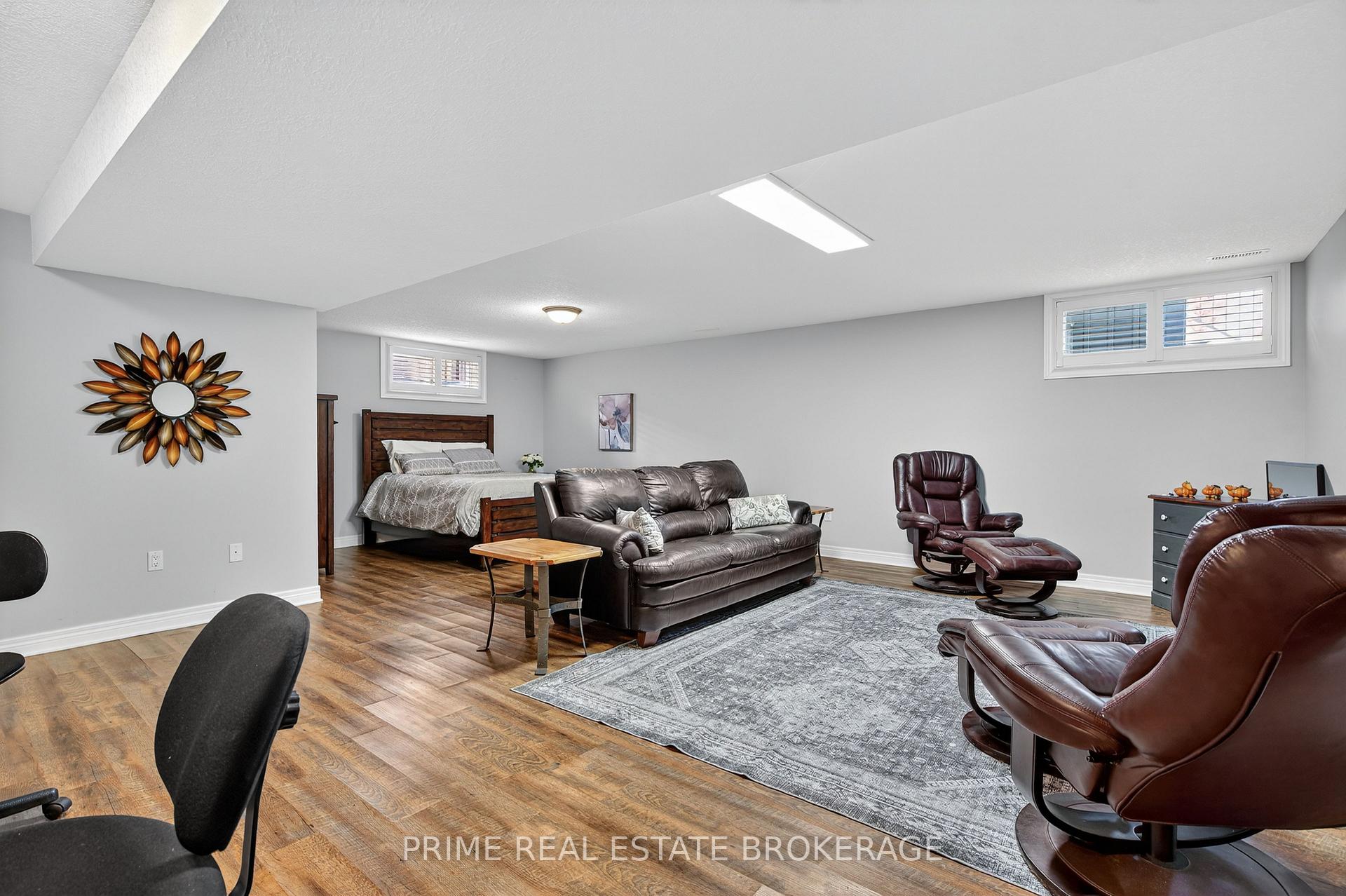 Photo 26 of 15 Harrington Crescent, St. Thomas — HOMEH