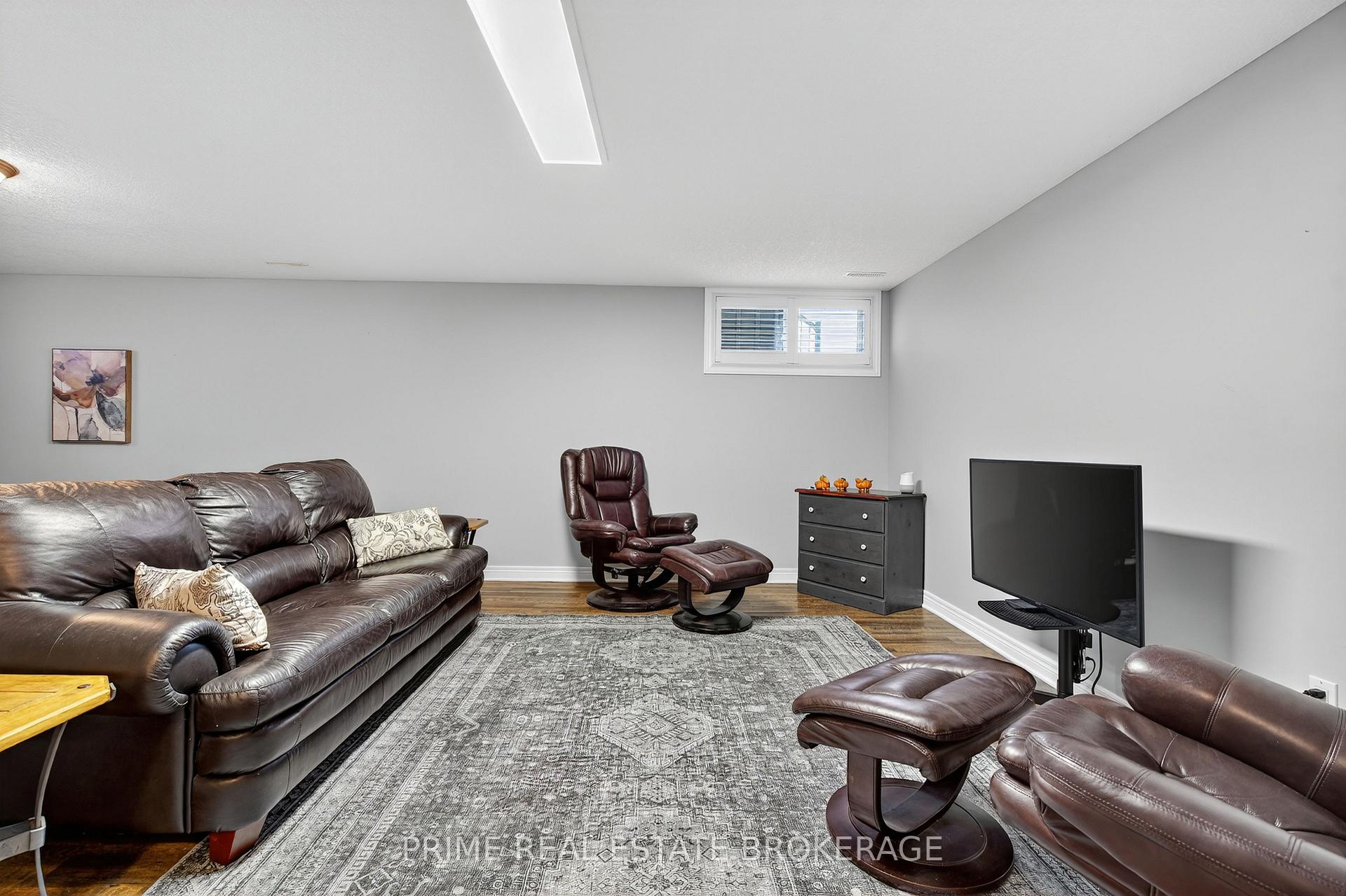 Photo 27 of 15 Harrington Crescent, St. Thomas — HOMEH