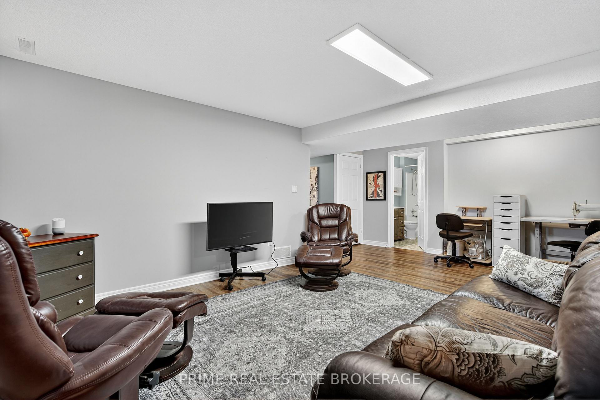Photo 29 of 15 Harrington Crescent, St. Thomas — HOMEH