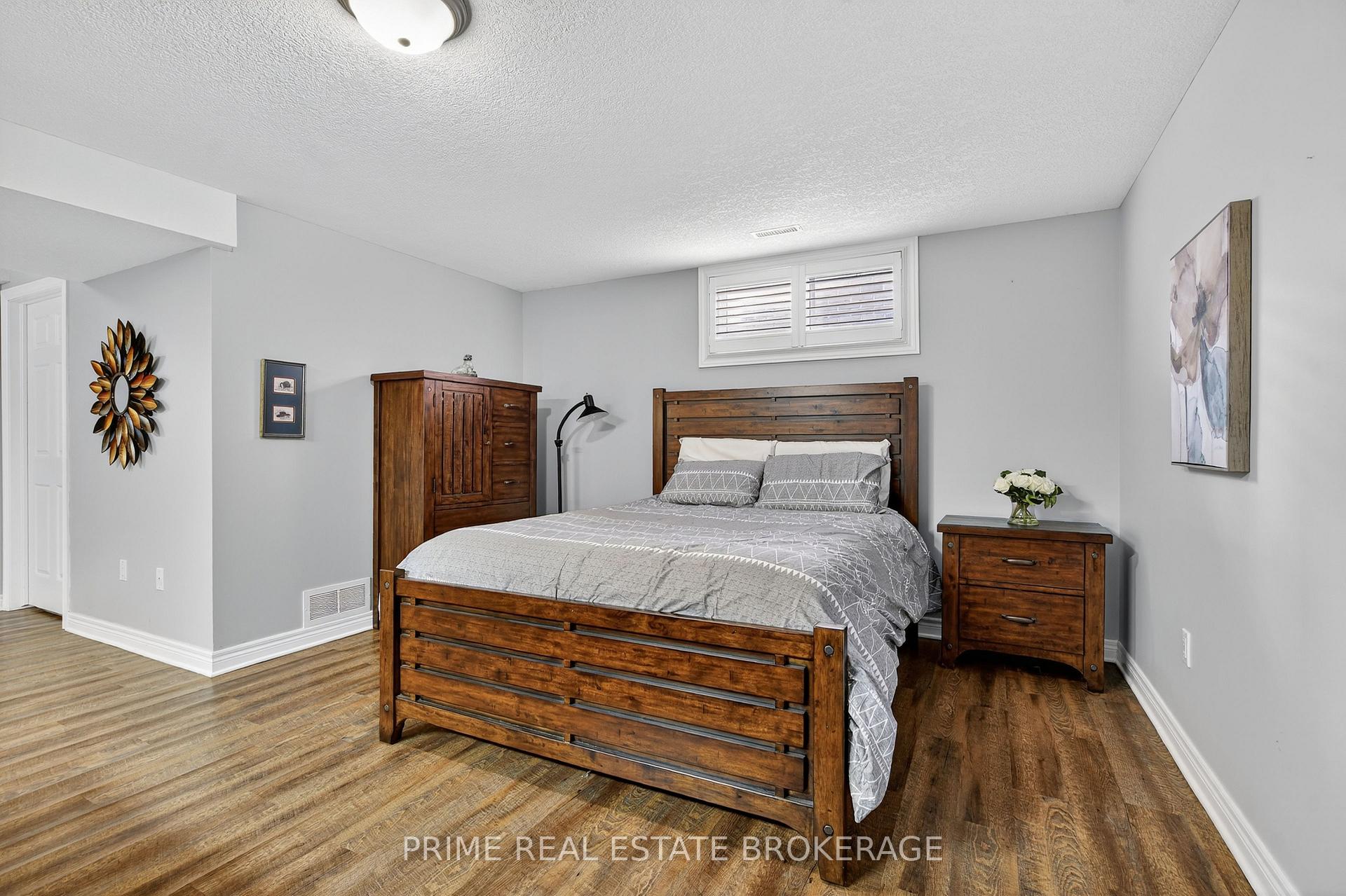 Photo 30 of 15 Harrington Crescent, St. Thomas — HOMEH