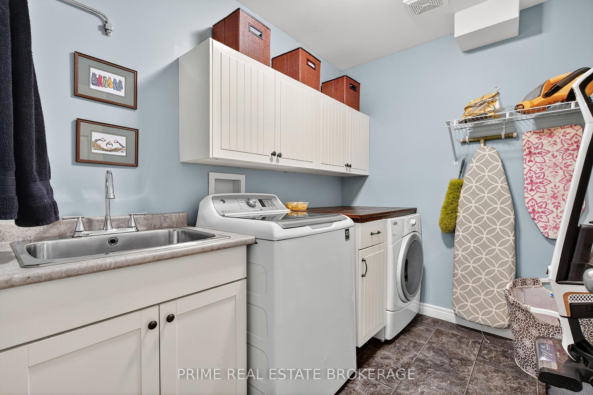 Photo 35 of 15 Harrington Crescent, St. Thomas — HOMEH