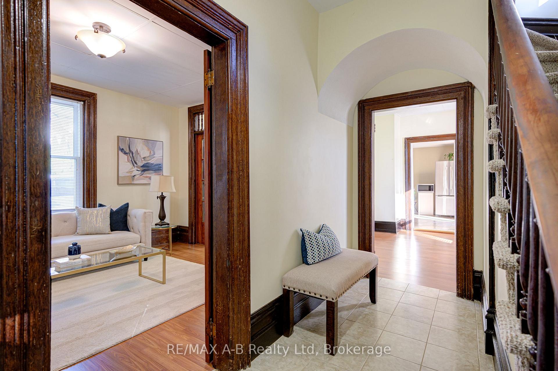 Photo 7 of 137 Dufferin Street, Stratford — HOMEH