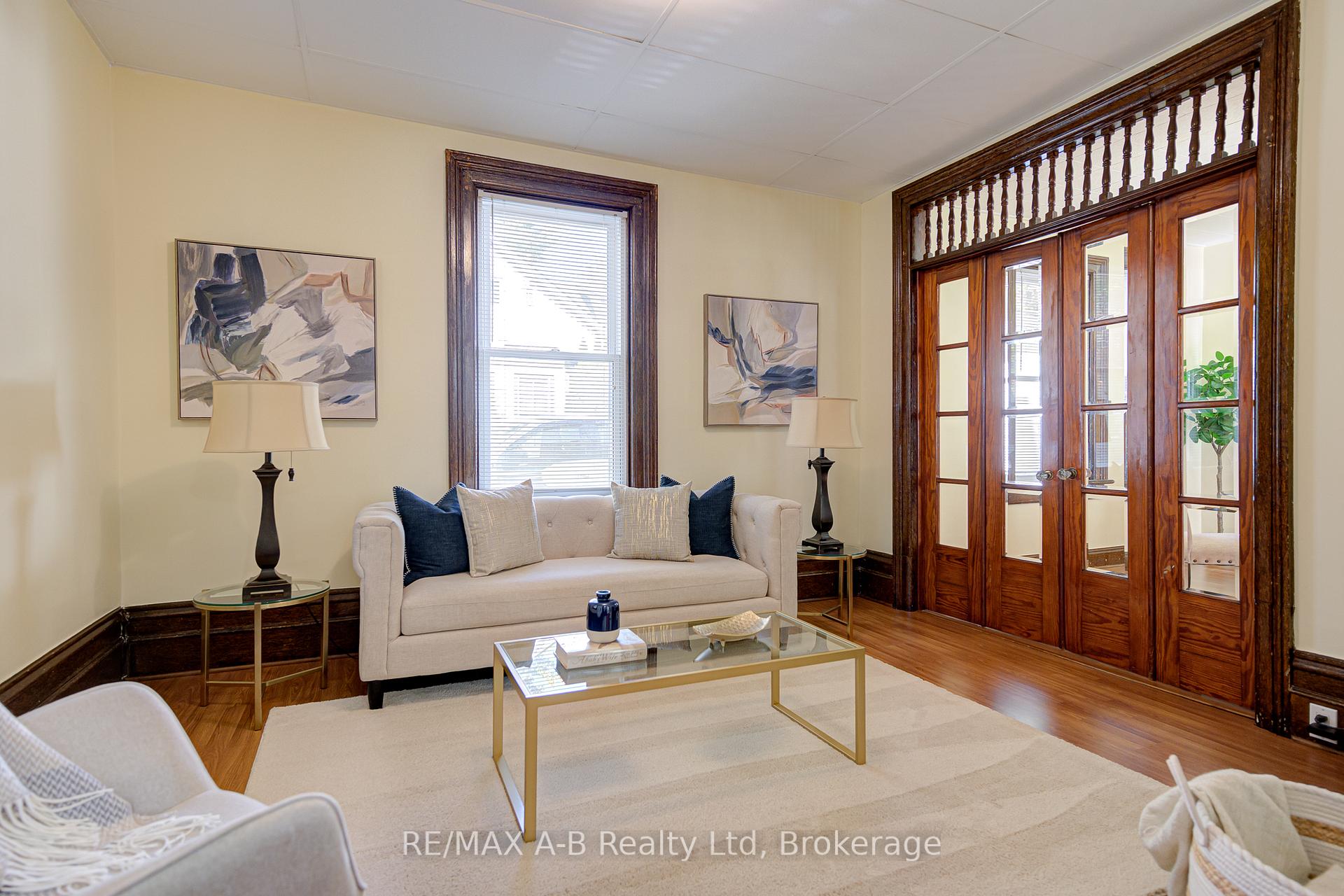 Photo 9 of 137 Dufferin Street, Stratford — HOMEH