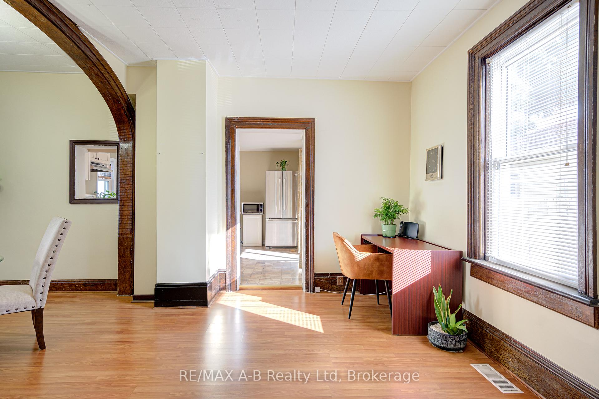 Photo 16 of 137 Dufferin Street, Stratford — HOMEH