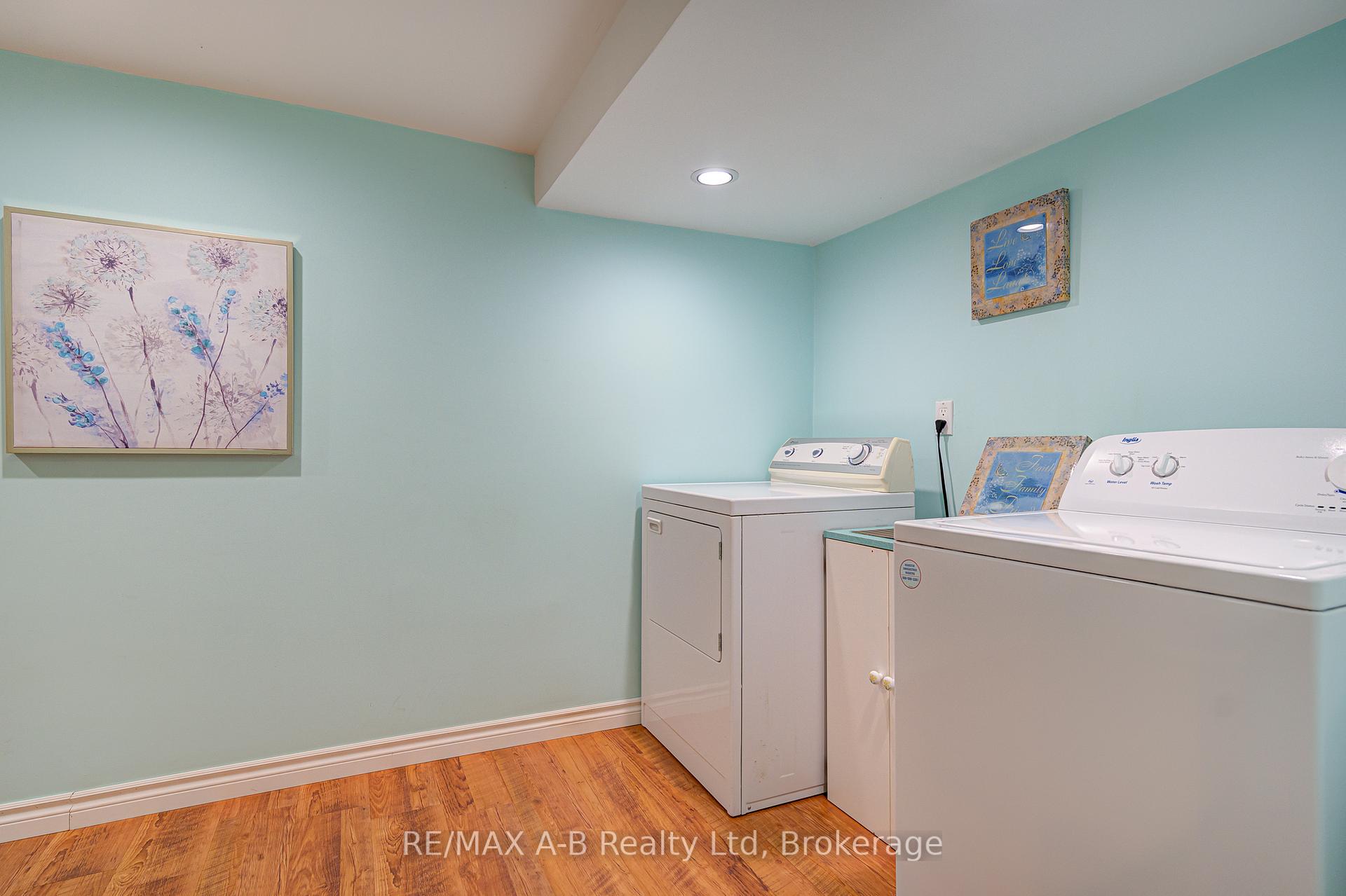 Photo 23 of 137 Dufferin Street, Stratford — HOMEH