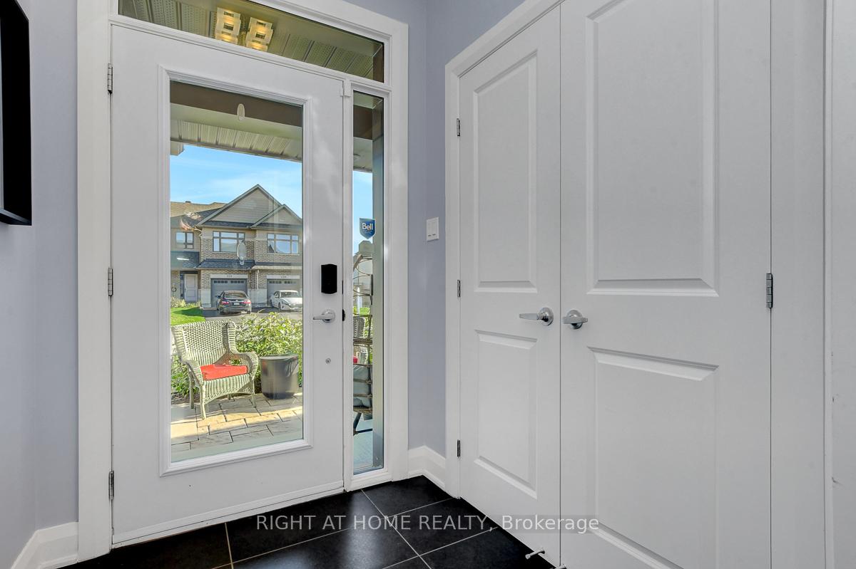 Photo 4 of 229 Purchase Crescent, Ottawa, Stittsville (South) — HOMEH