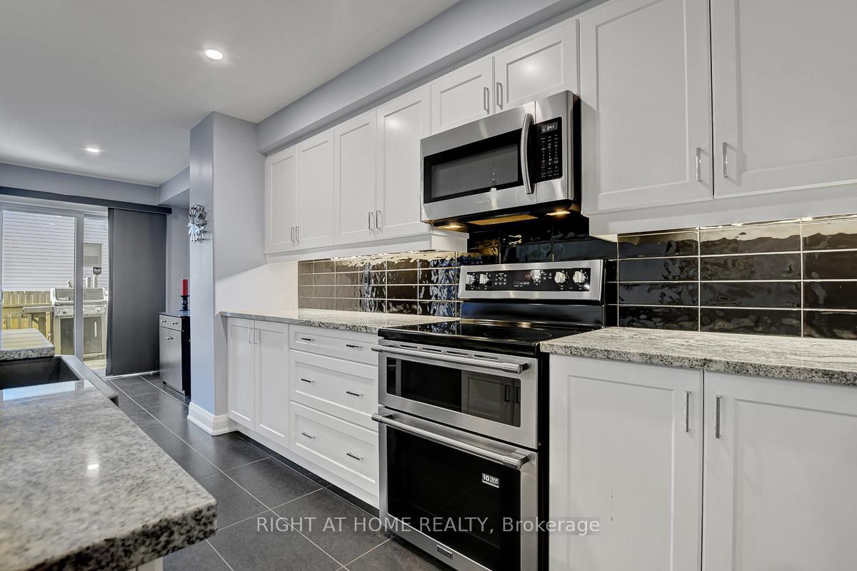 Photo 10 of 229 Purchase Crescent, Ottawa, Stittsville (South) — HOMEH