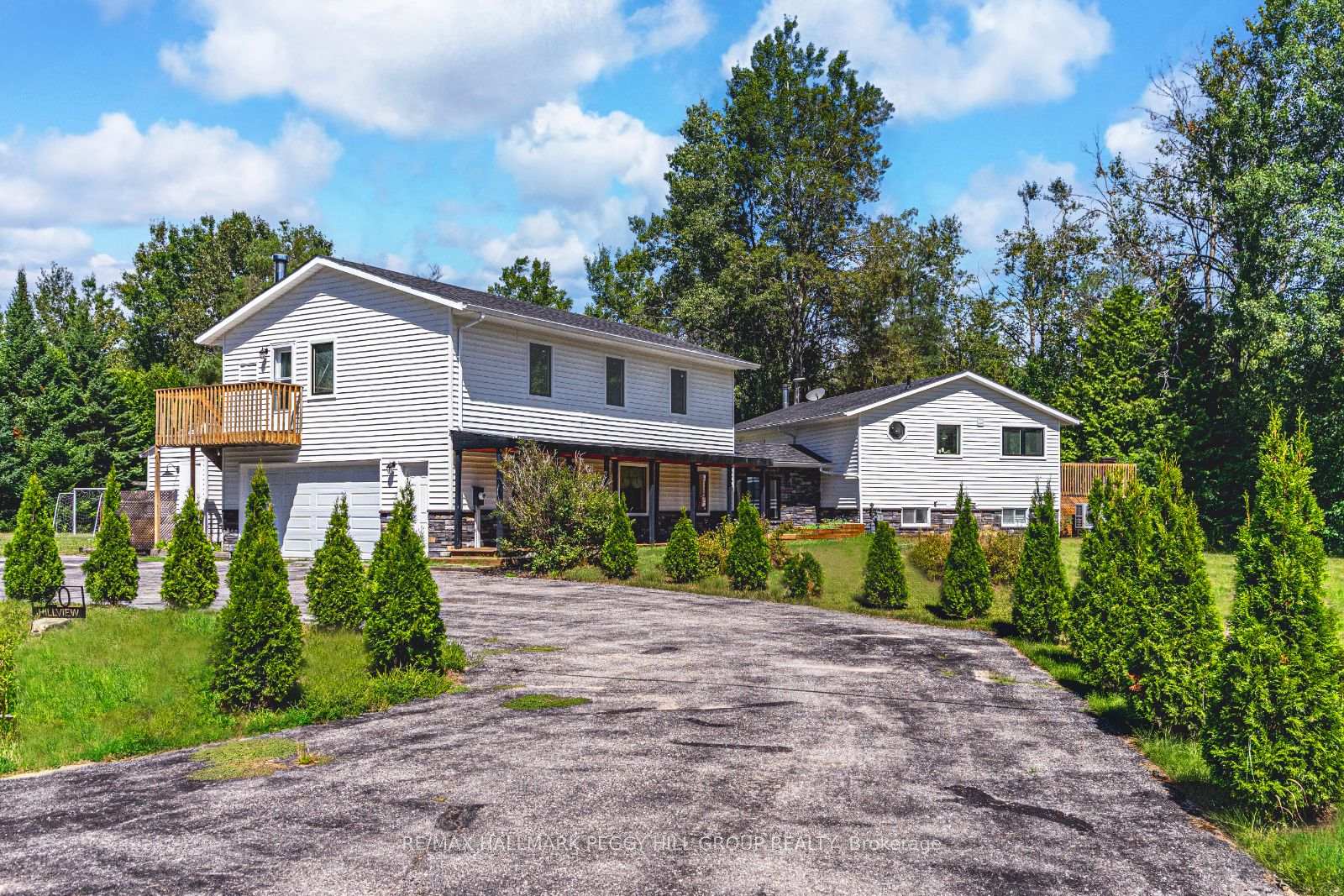 Front of 20 Hillview Crescent