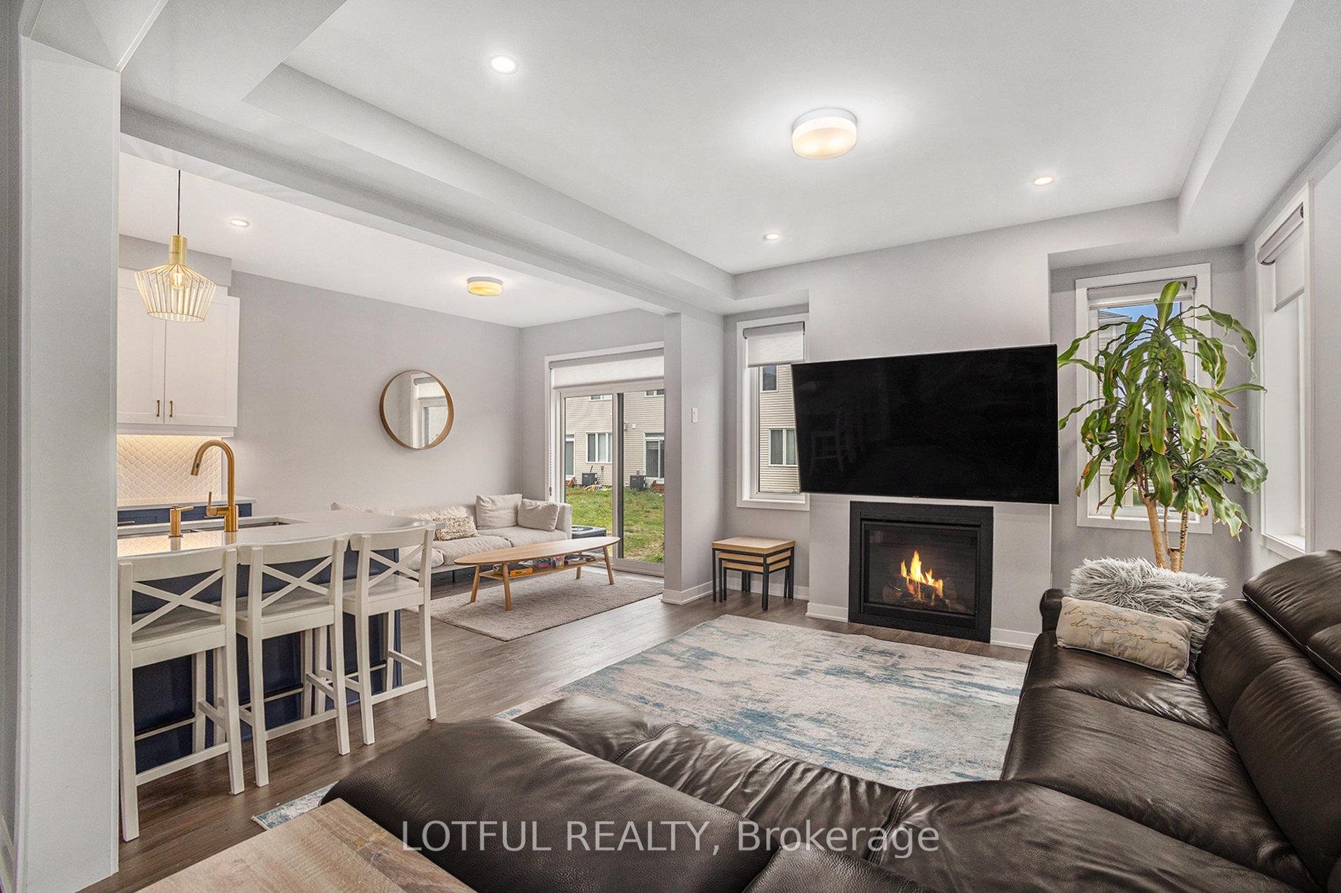 Photo 3 of 353 Crossway Terrace, Ottawa, Stittsville (North) — HOMEH
