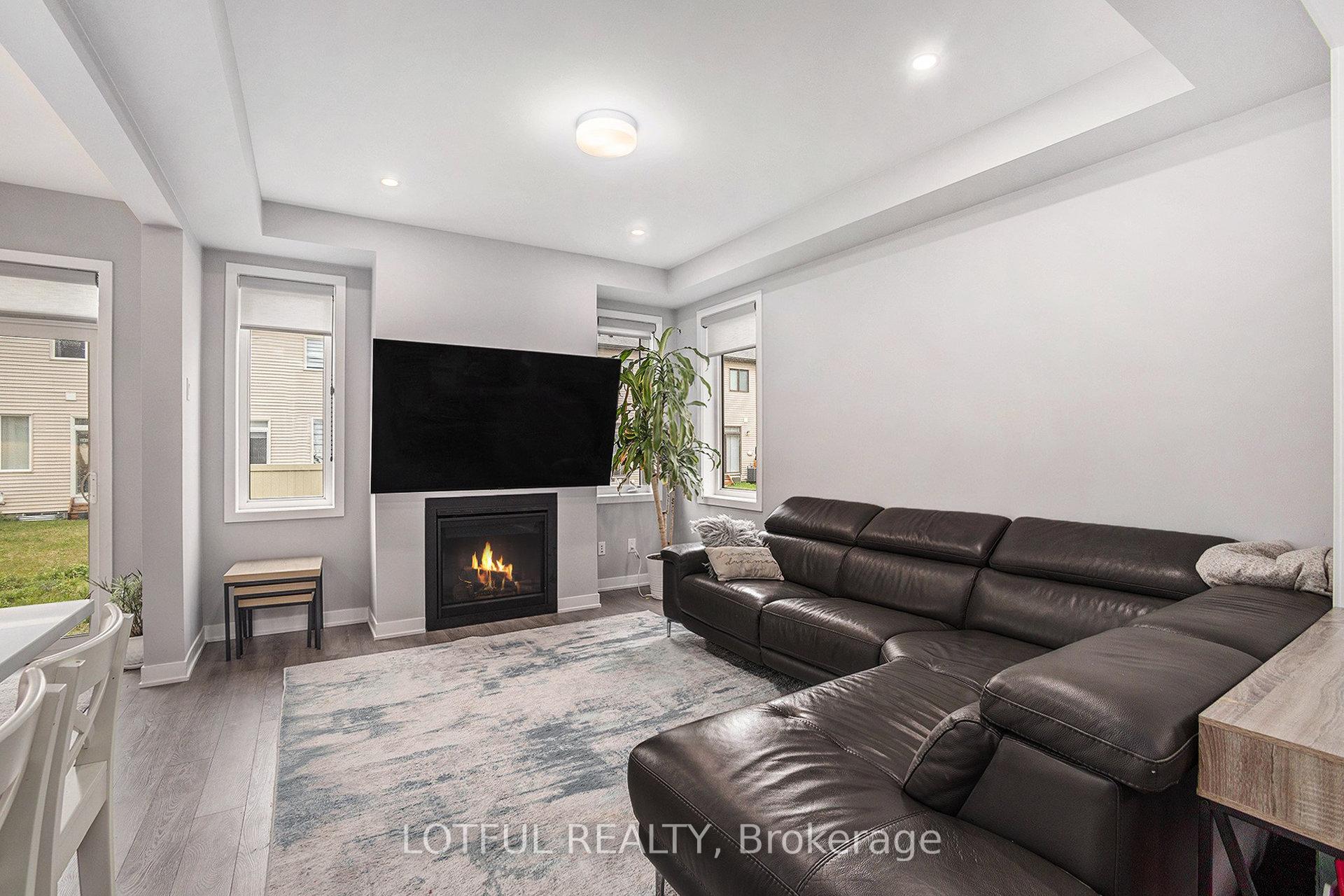 Photo 5 of 353 Crossway Terrace, Ottawa, Stittsville (North) — HOMEH