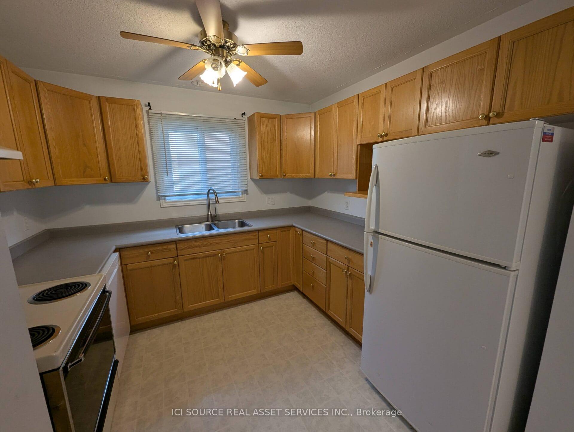 Photo 5 of 462 Albert Street, Stratford — HOMEH